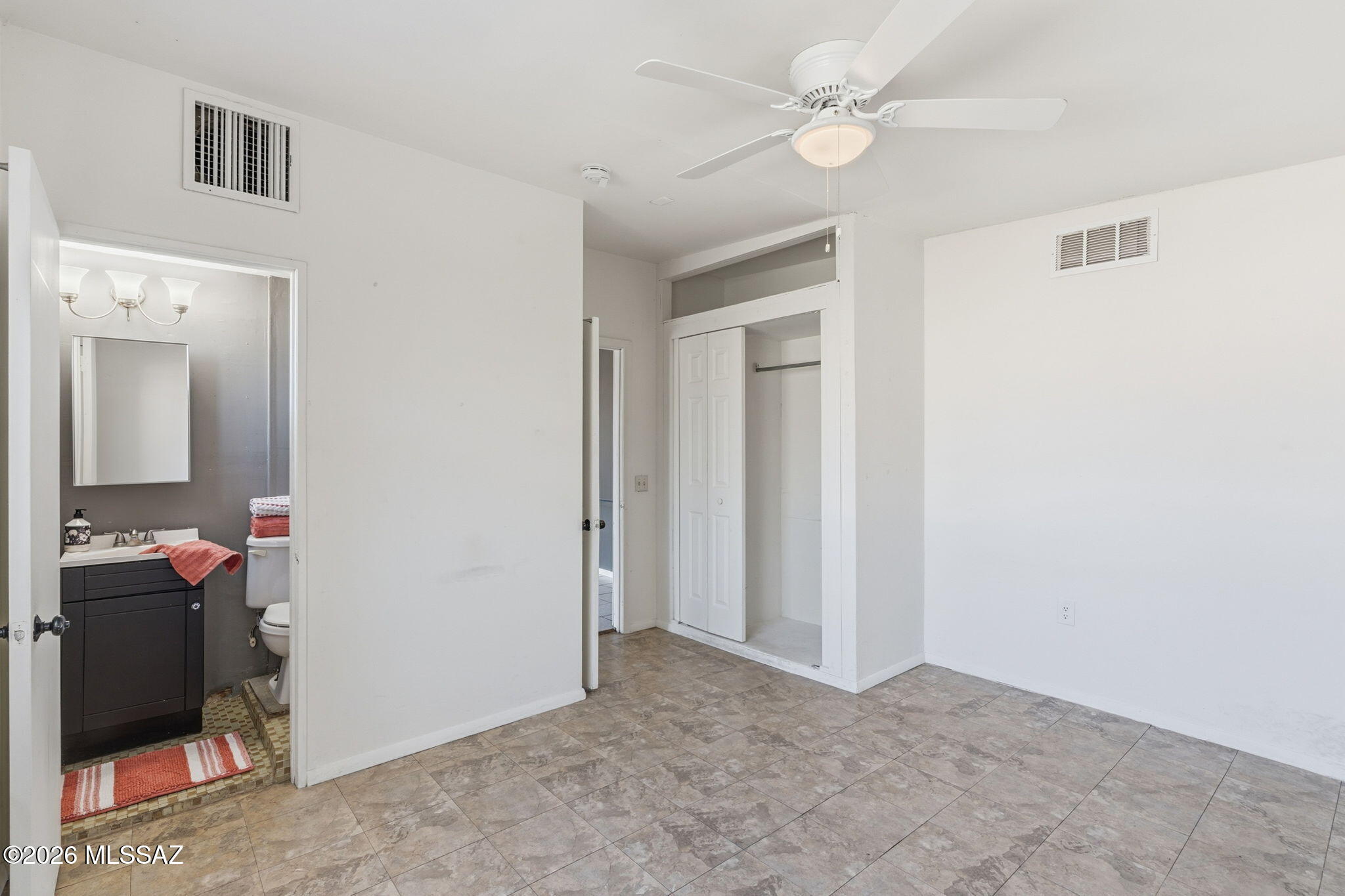 2931 E Eastland Street