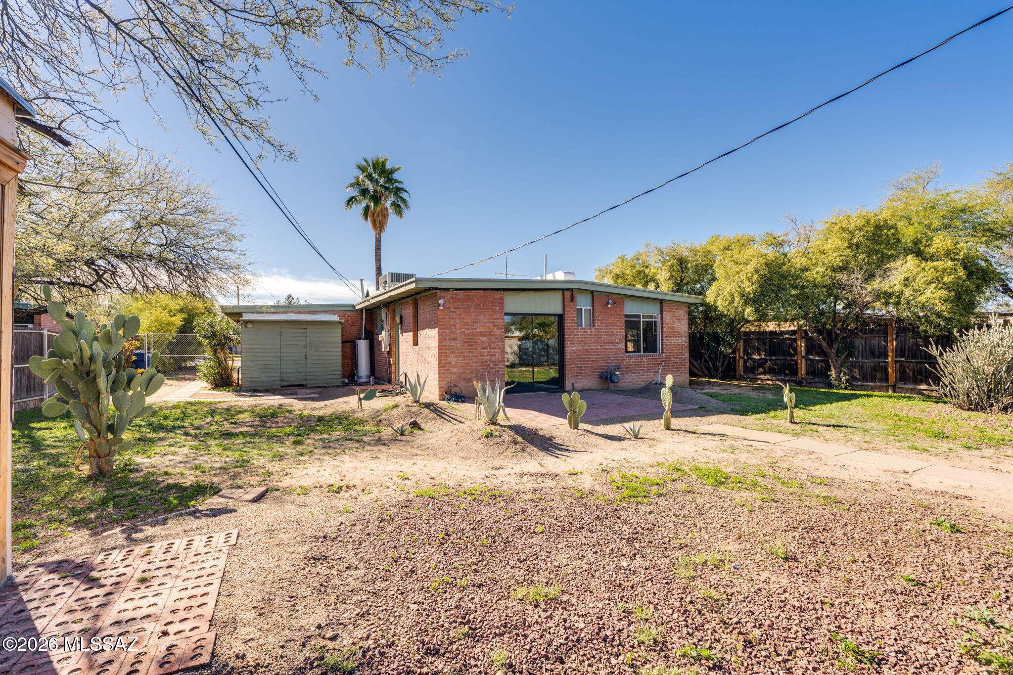 2931 E Eastland Street