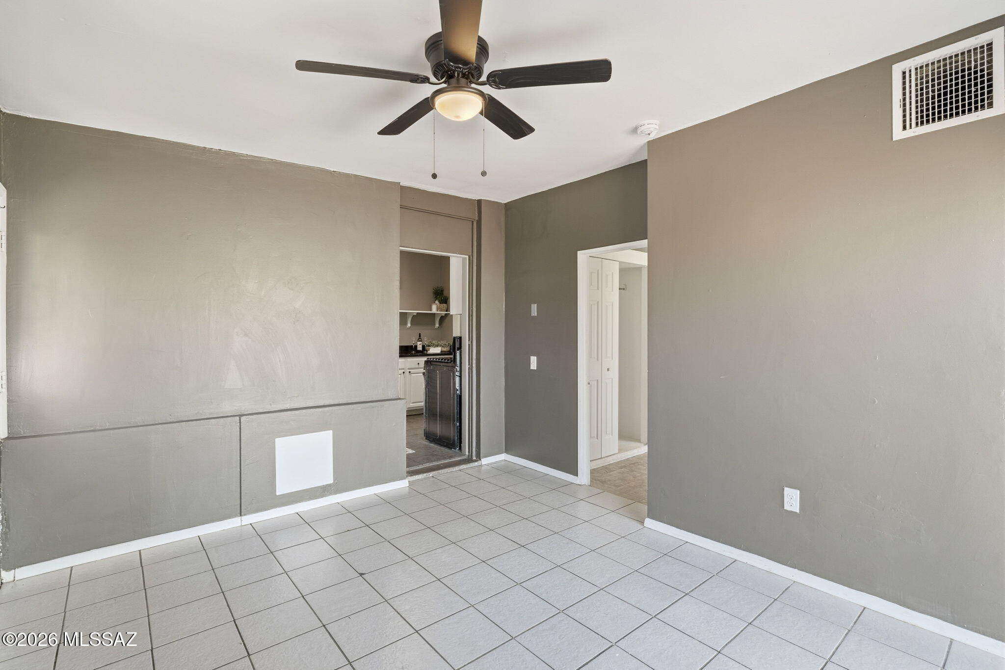 2931 E Eastland Street