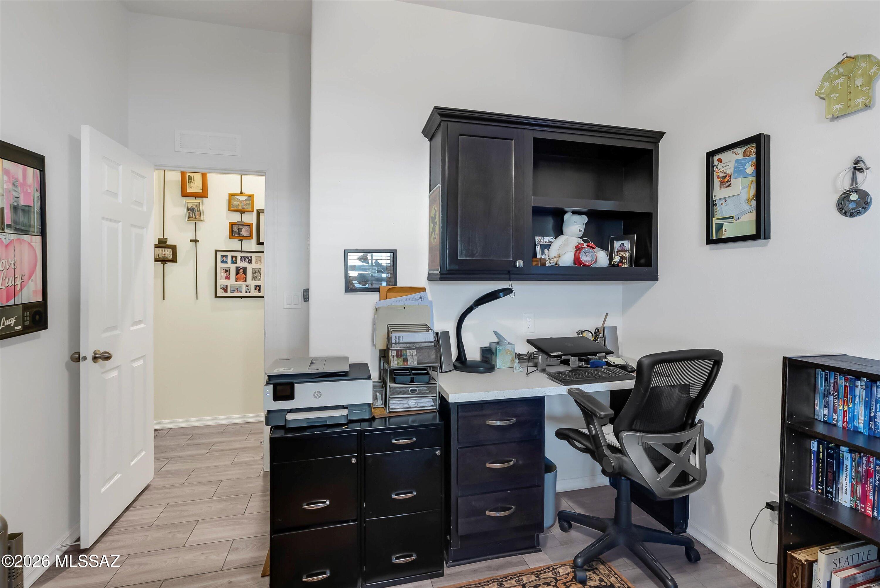 3514 S Rose Gold Avenue