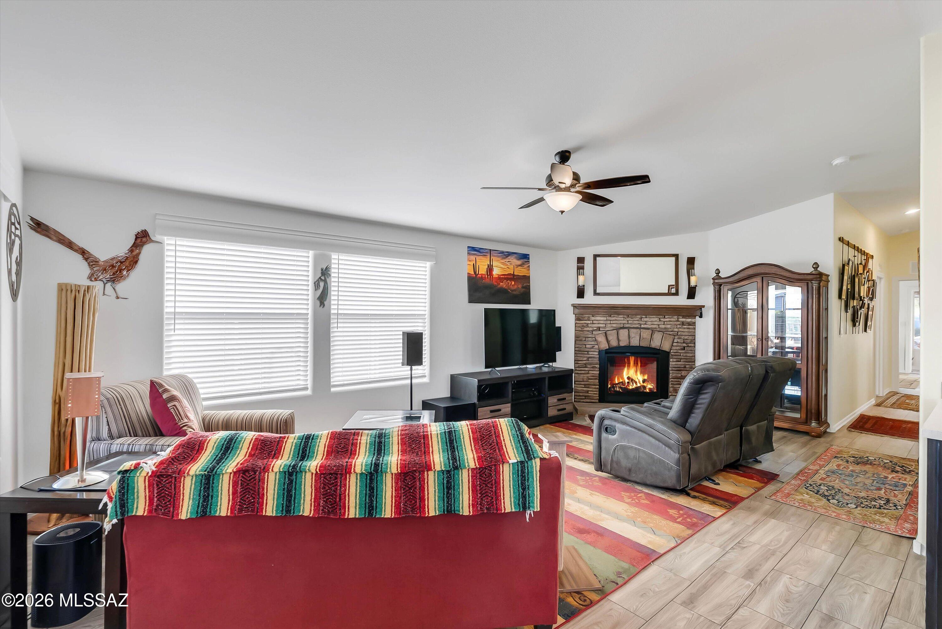 3514 S Rose Gold Avenue