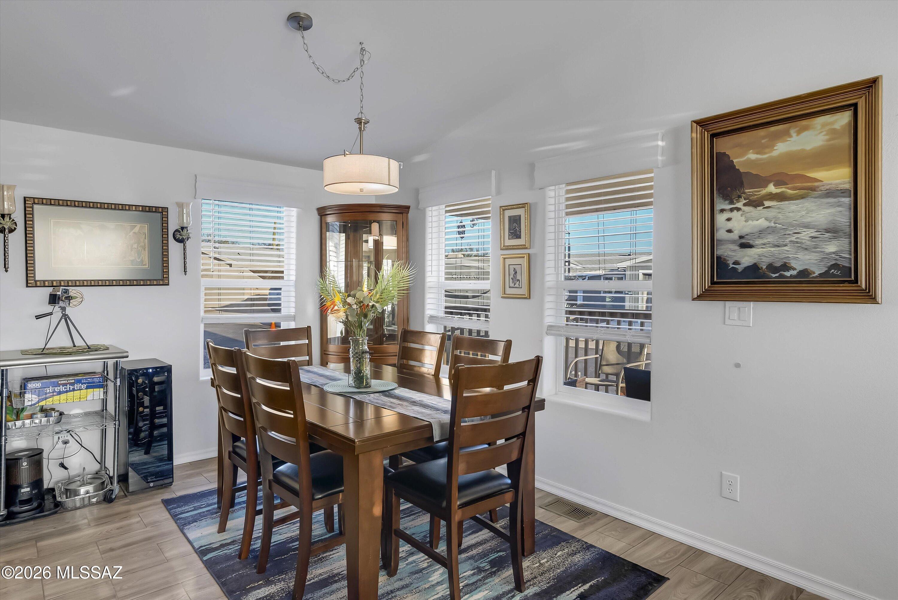 3514 S Rose Gold Avenue