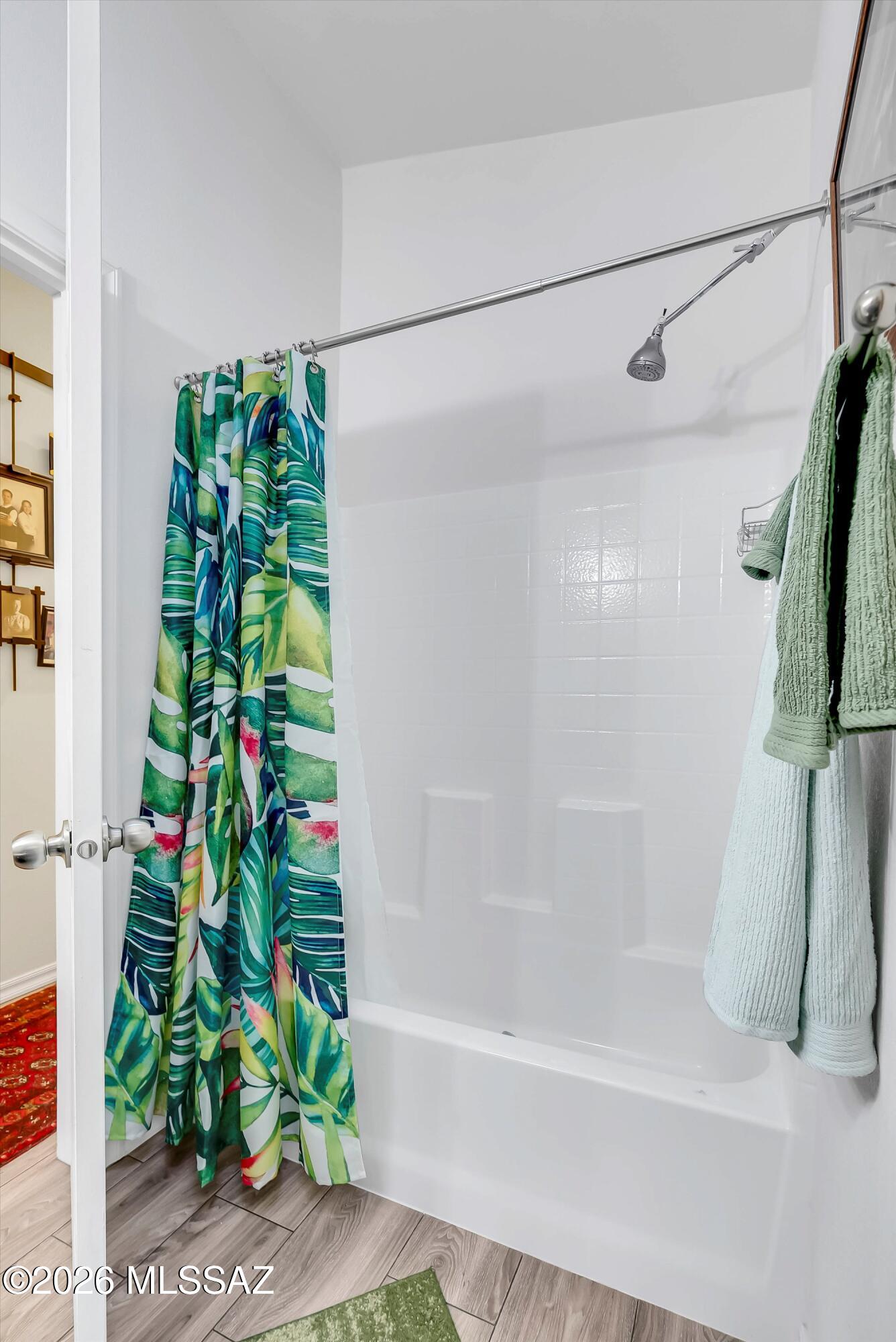 3514 S Rose Gold Avenue