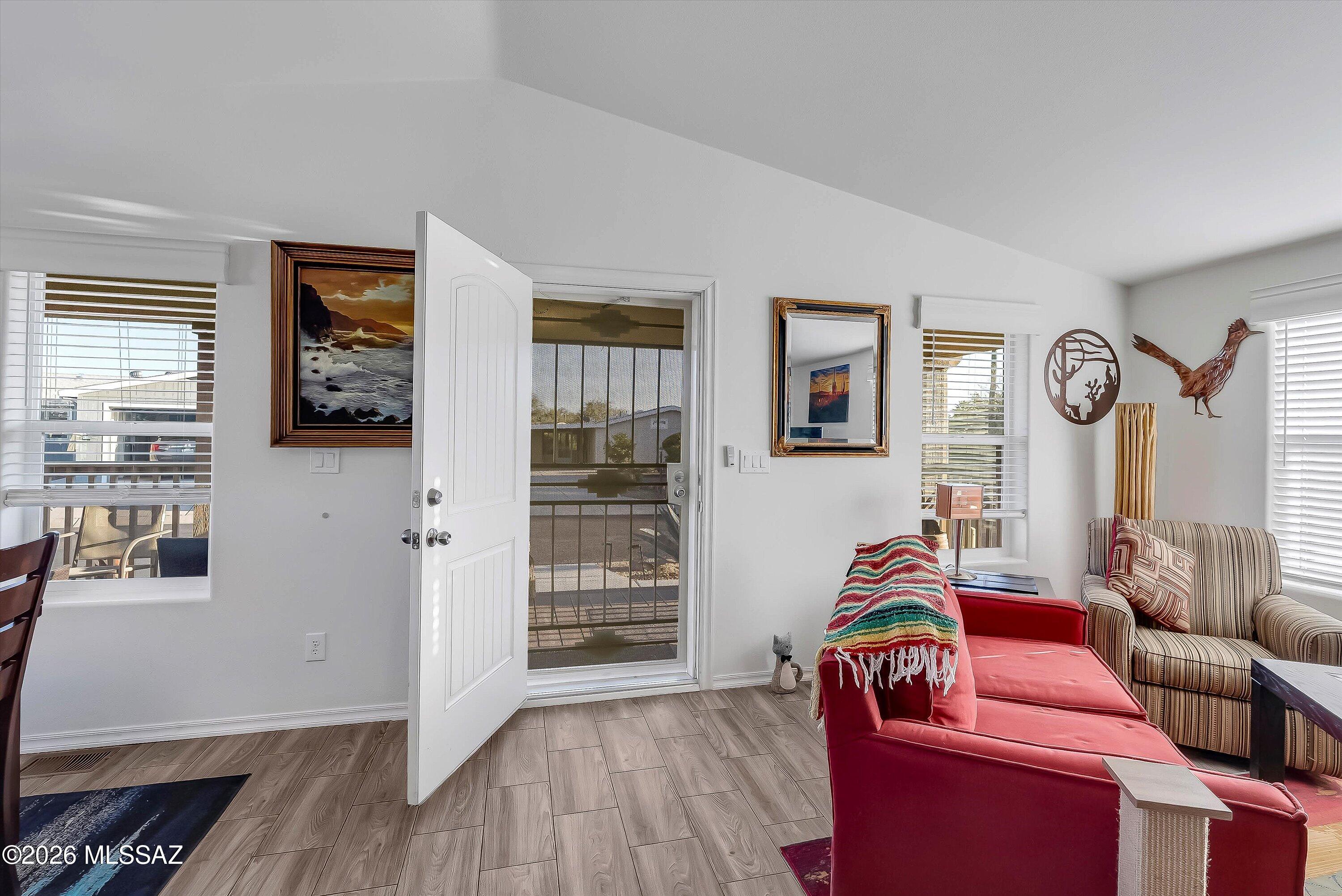 3514 S Rose Gold Avenue