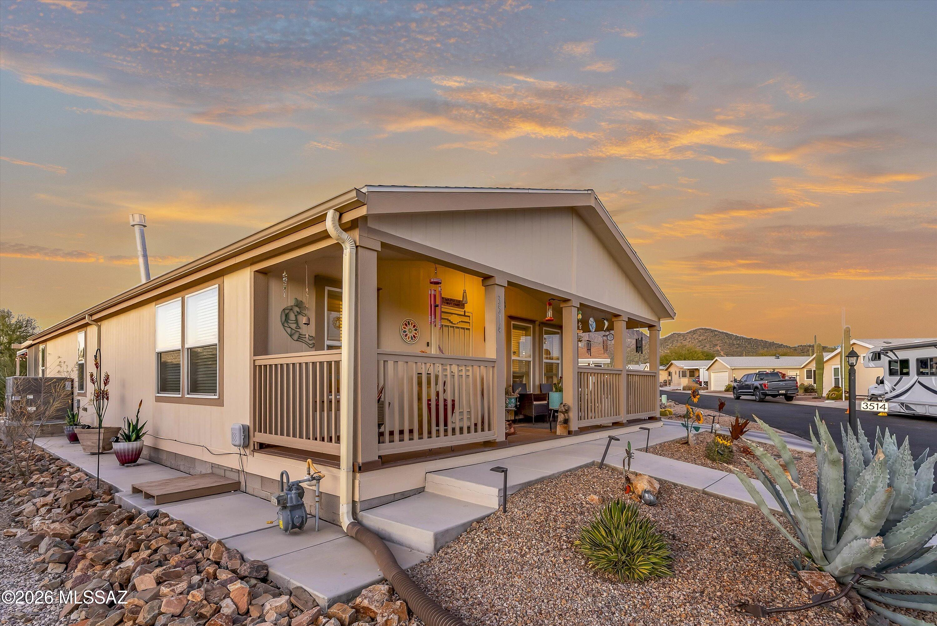 3514 S Rose Gold Avenue