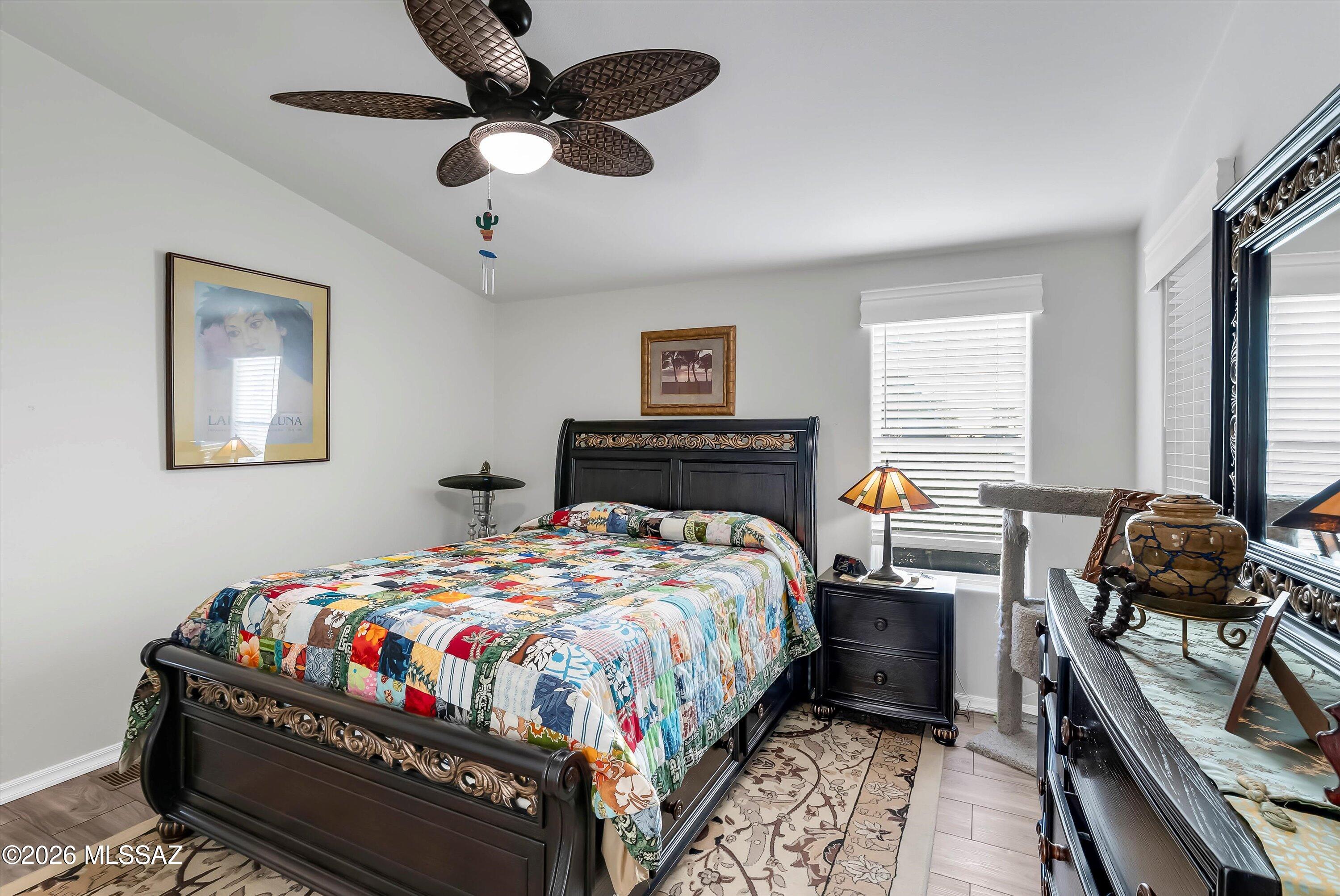 3514 S Rose Gold Avenue