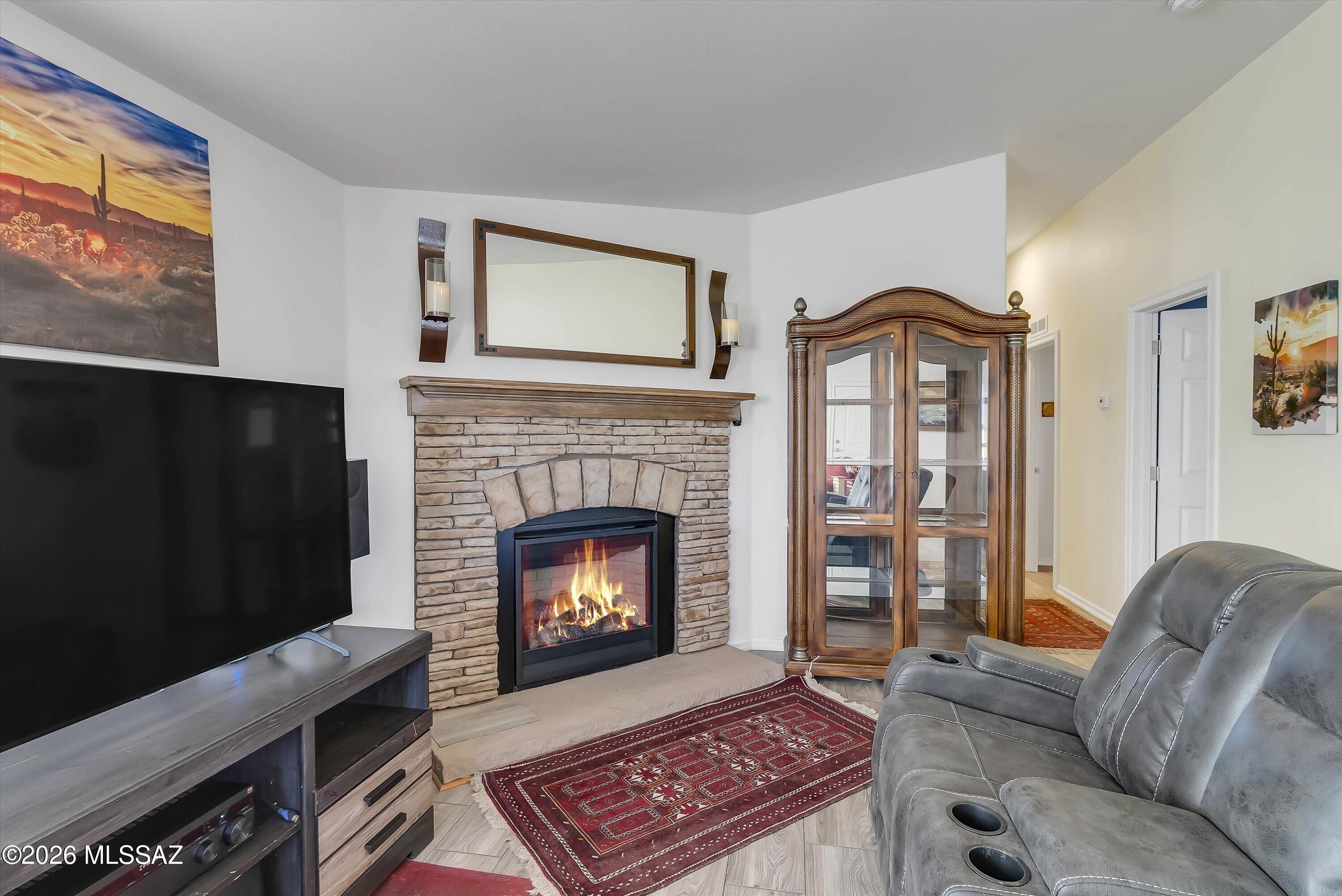 3514 S Rose Gold Avenue