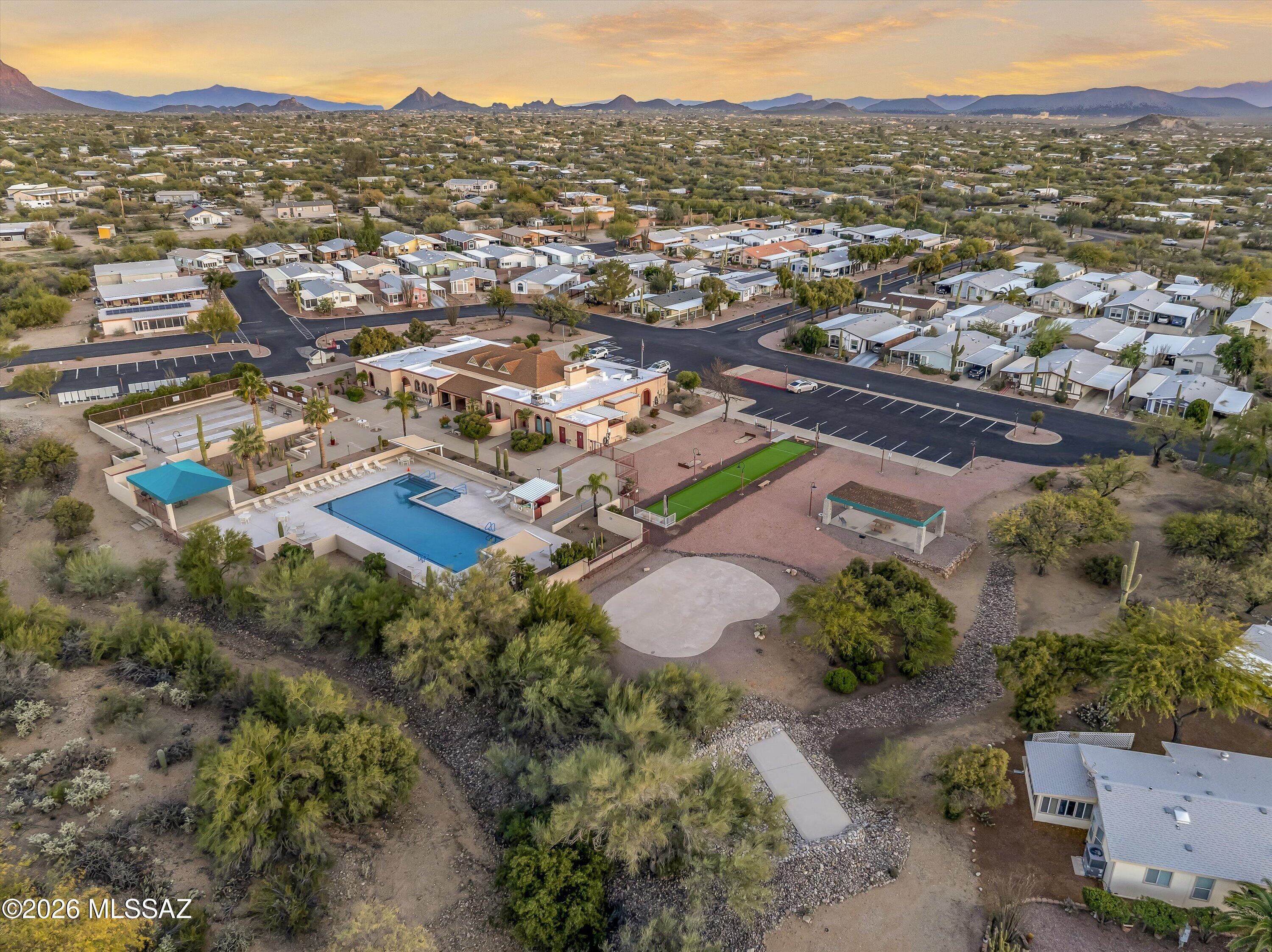 3514 S Rose Gold Avenue