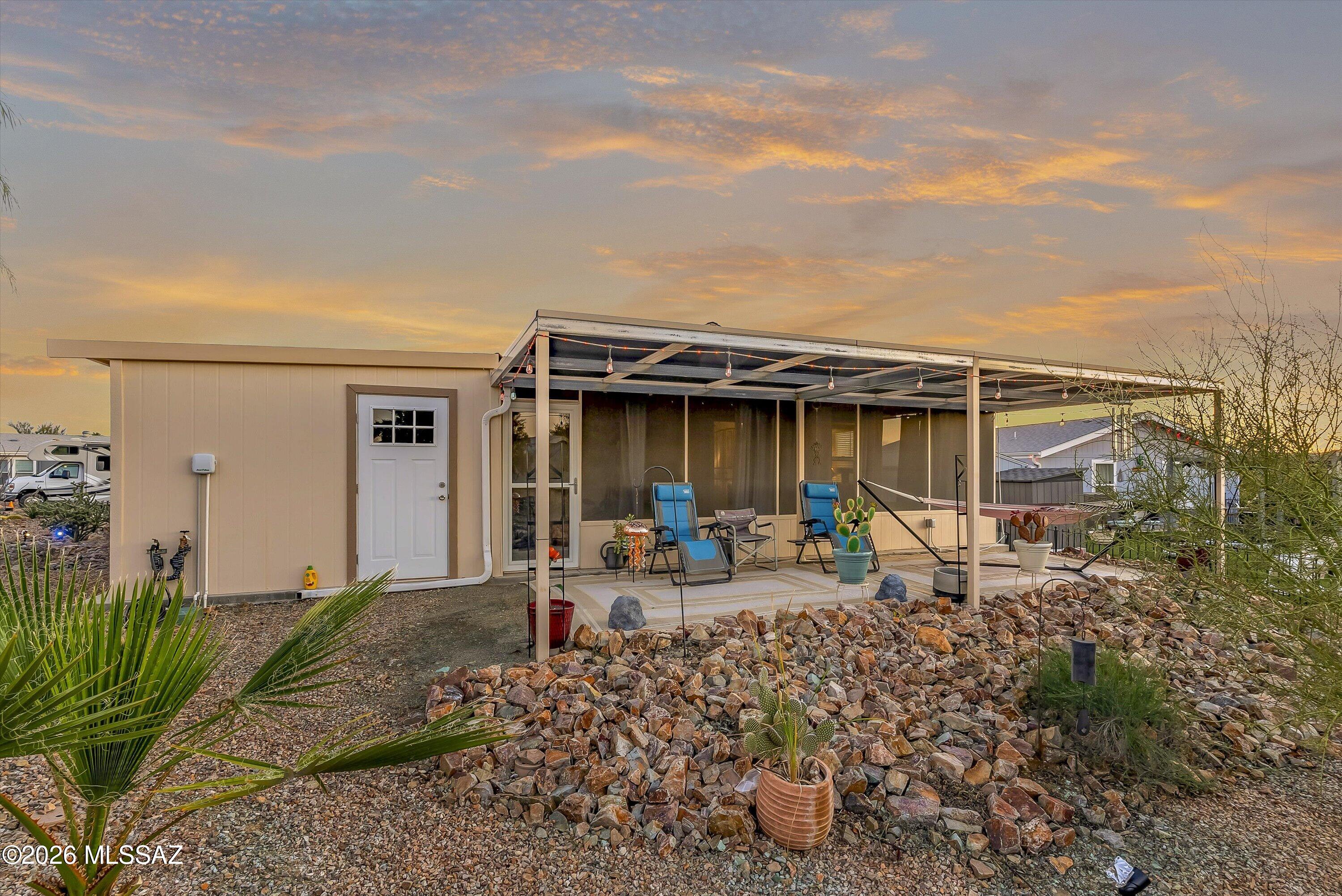 3514 S Rose Gold Avenue