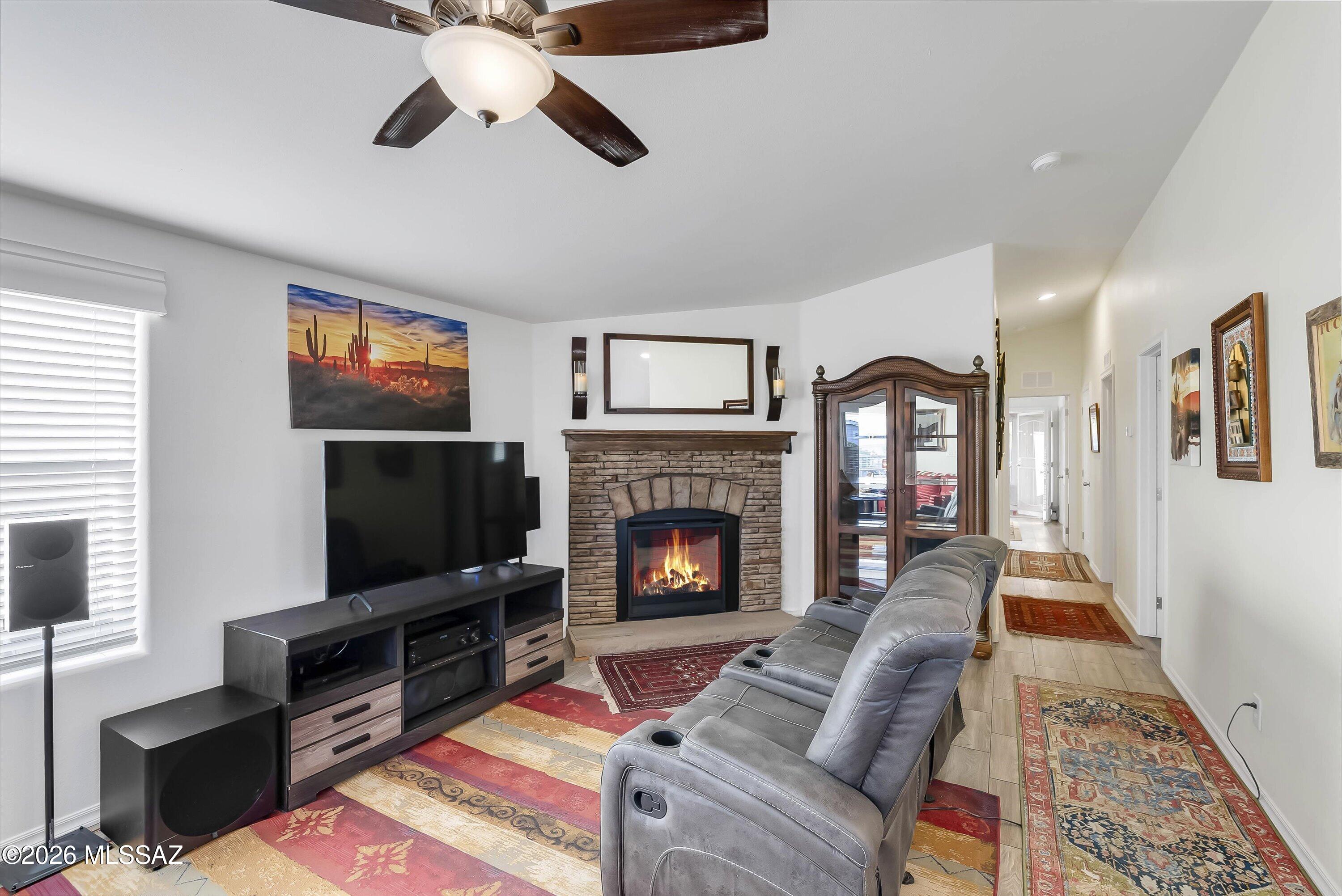 3514 S Rose Gold Avenue