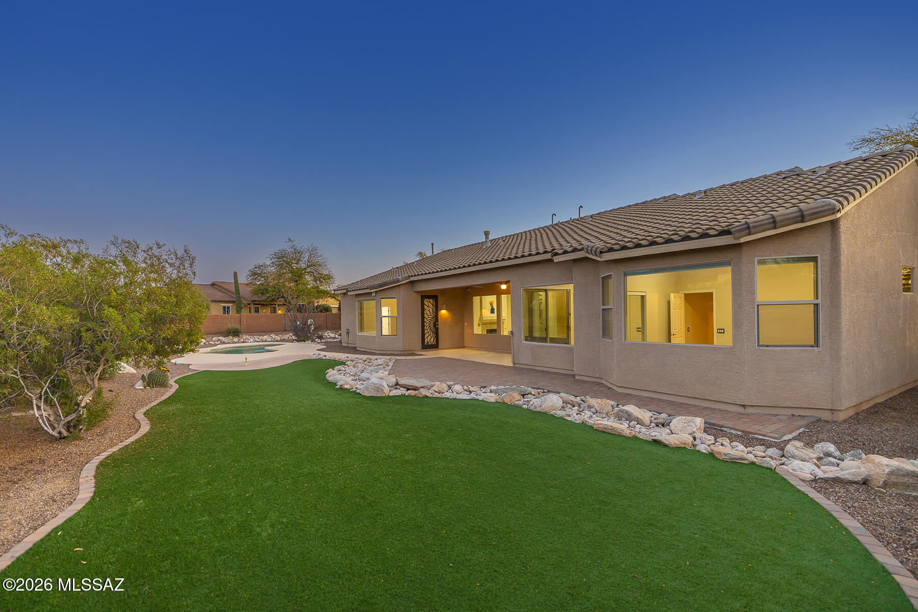 9653 S Via Bandera