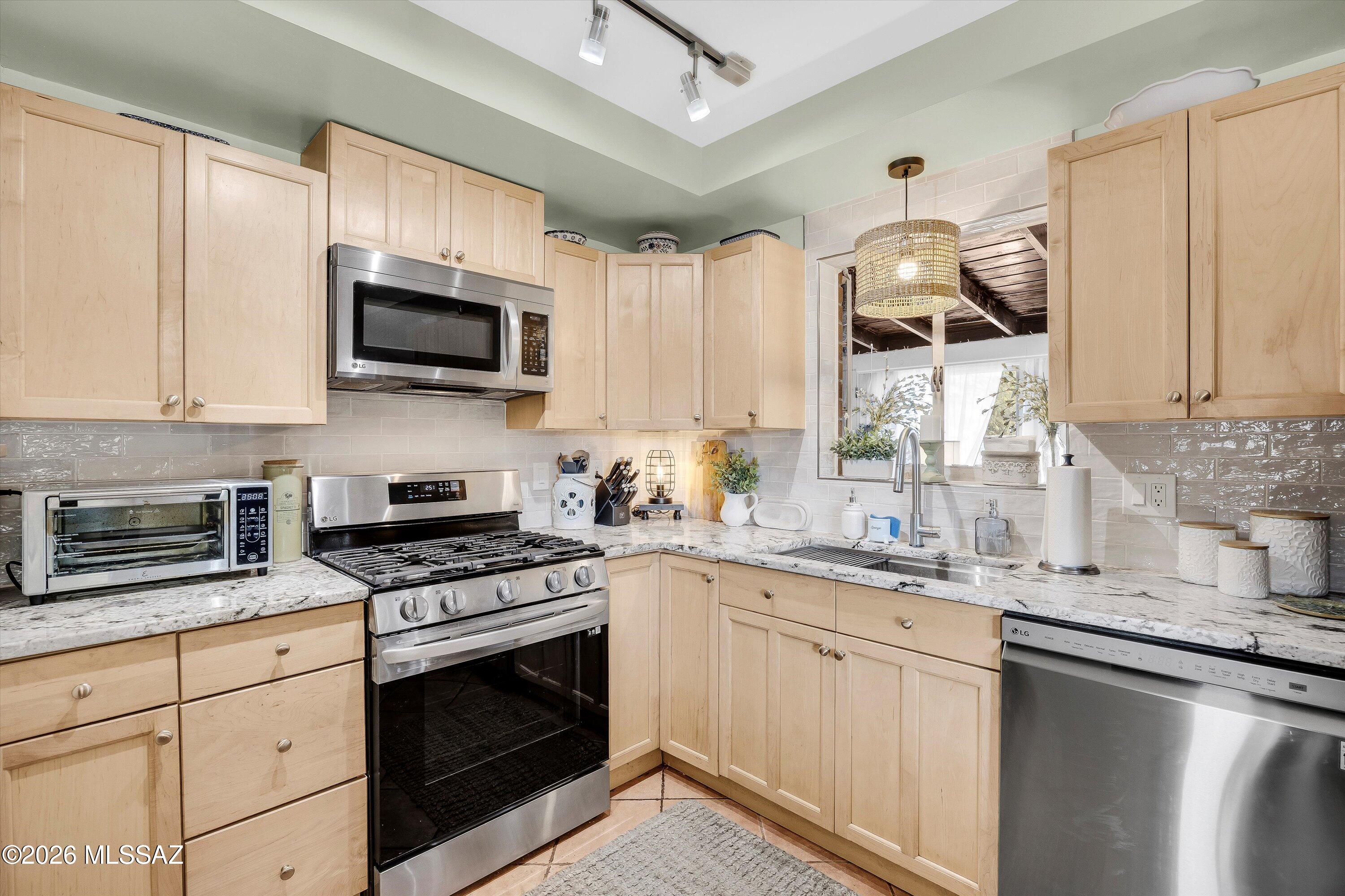 1424 N Jefferson Avenue