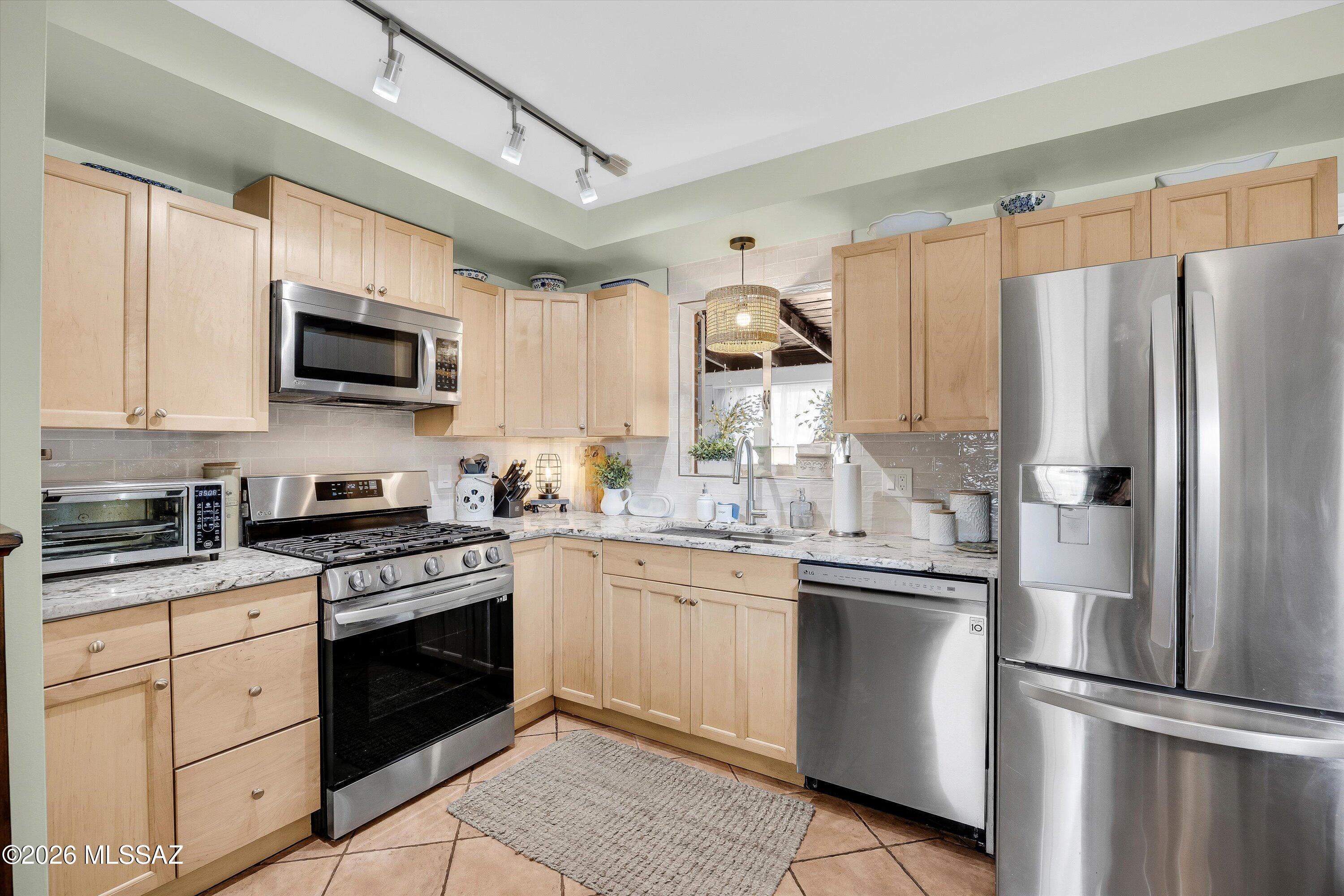 1424 N Jefferson Avenue