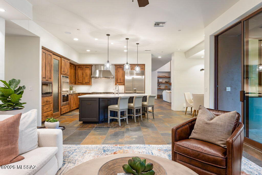 6067 W Seven Saguaros Circle