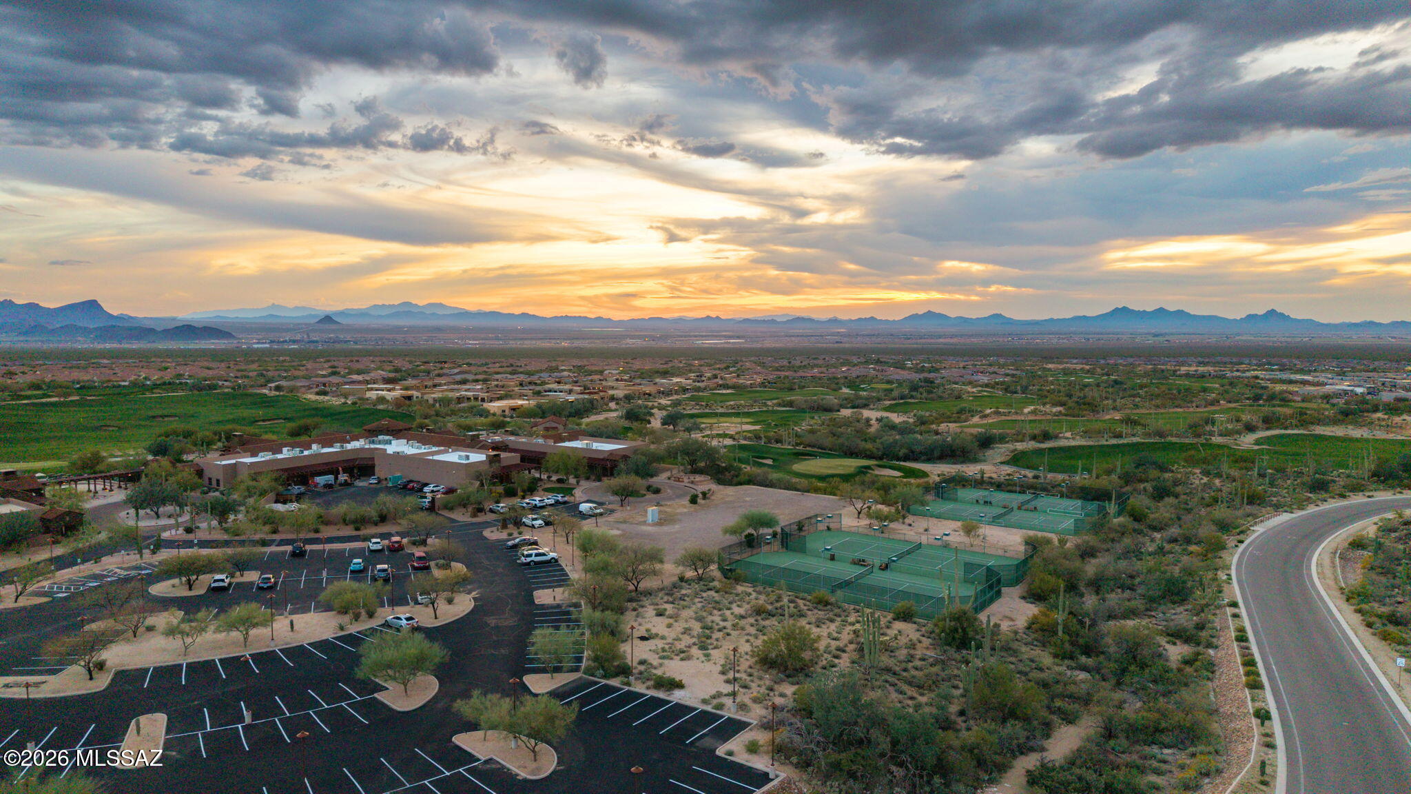 6067 W Seven Saguaros Circle