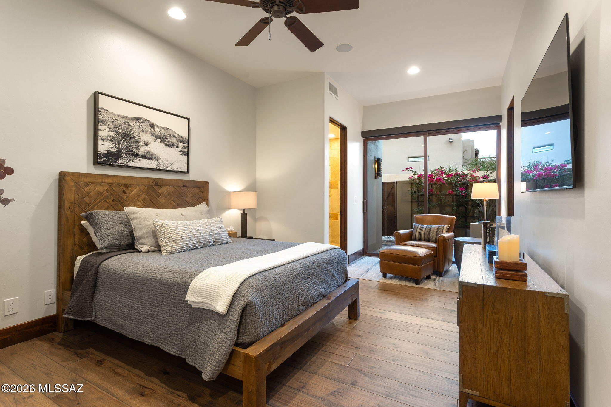 6067 W Seven Saguaros Circle