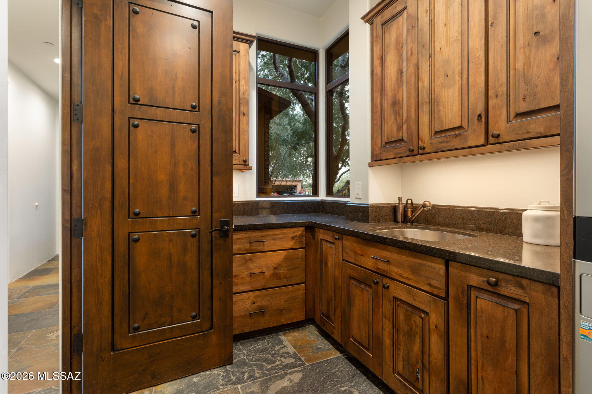 6067 W Seven Saguaros Circle