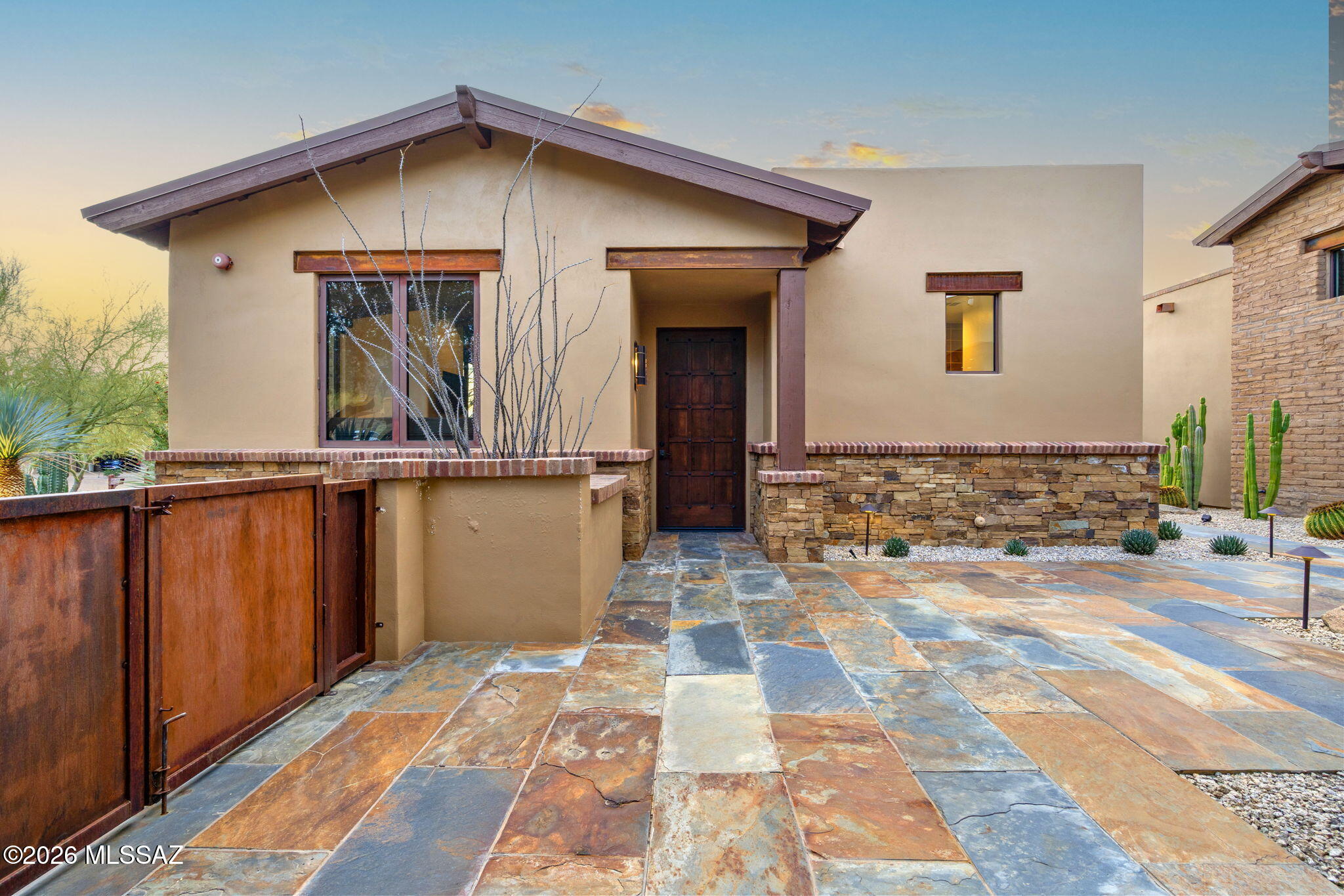 6067 W Seven Saguaros Circle