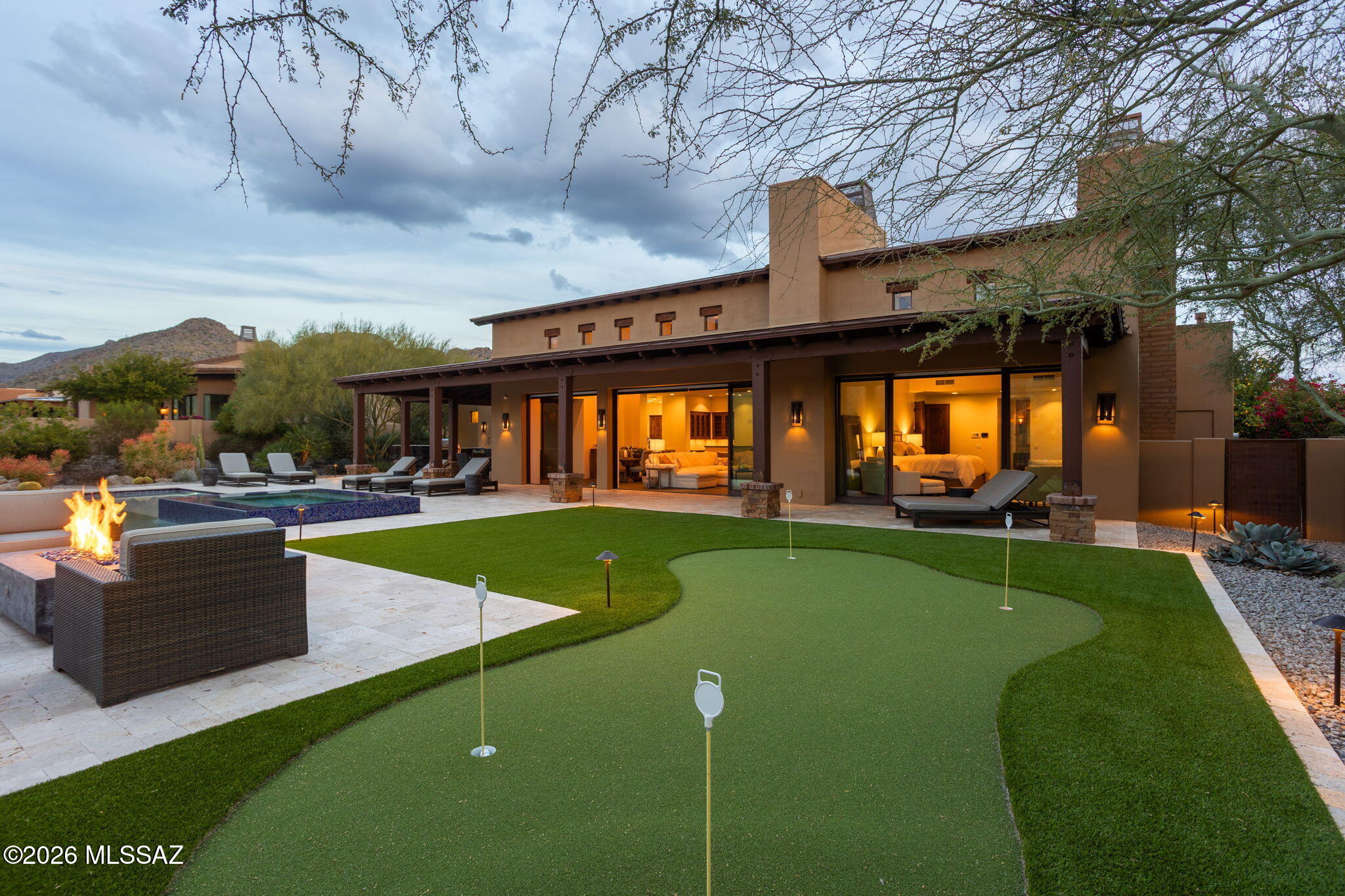 6067 W Seven Saguaros Circle