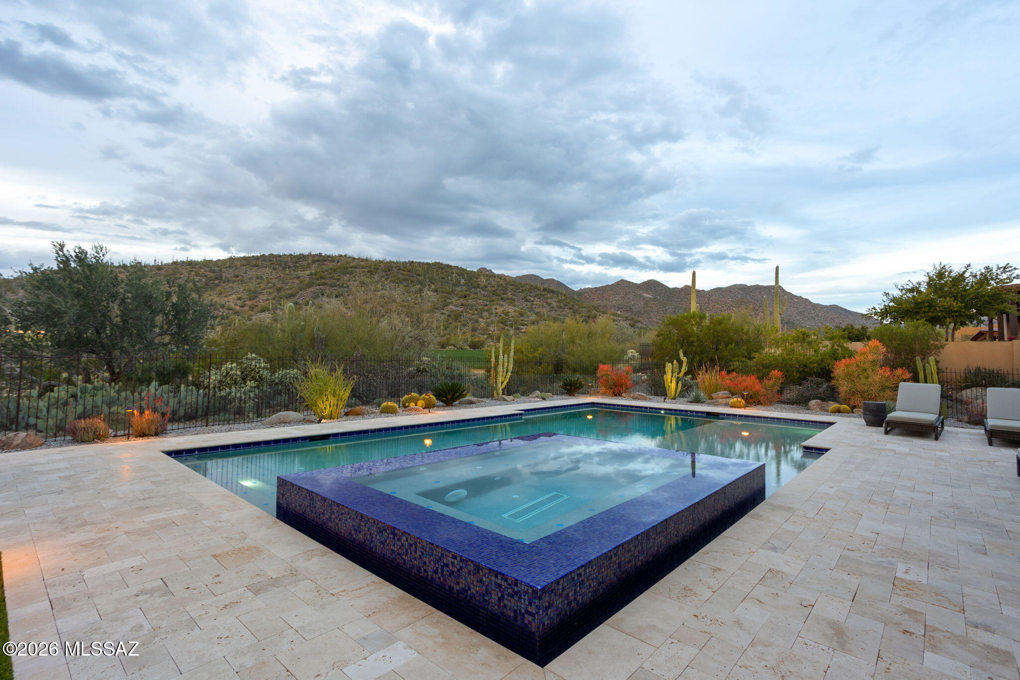 6067 W Seven Saguaros Circle