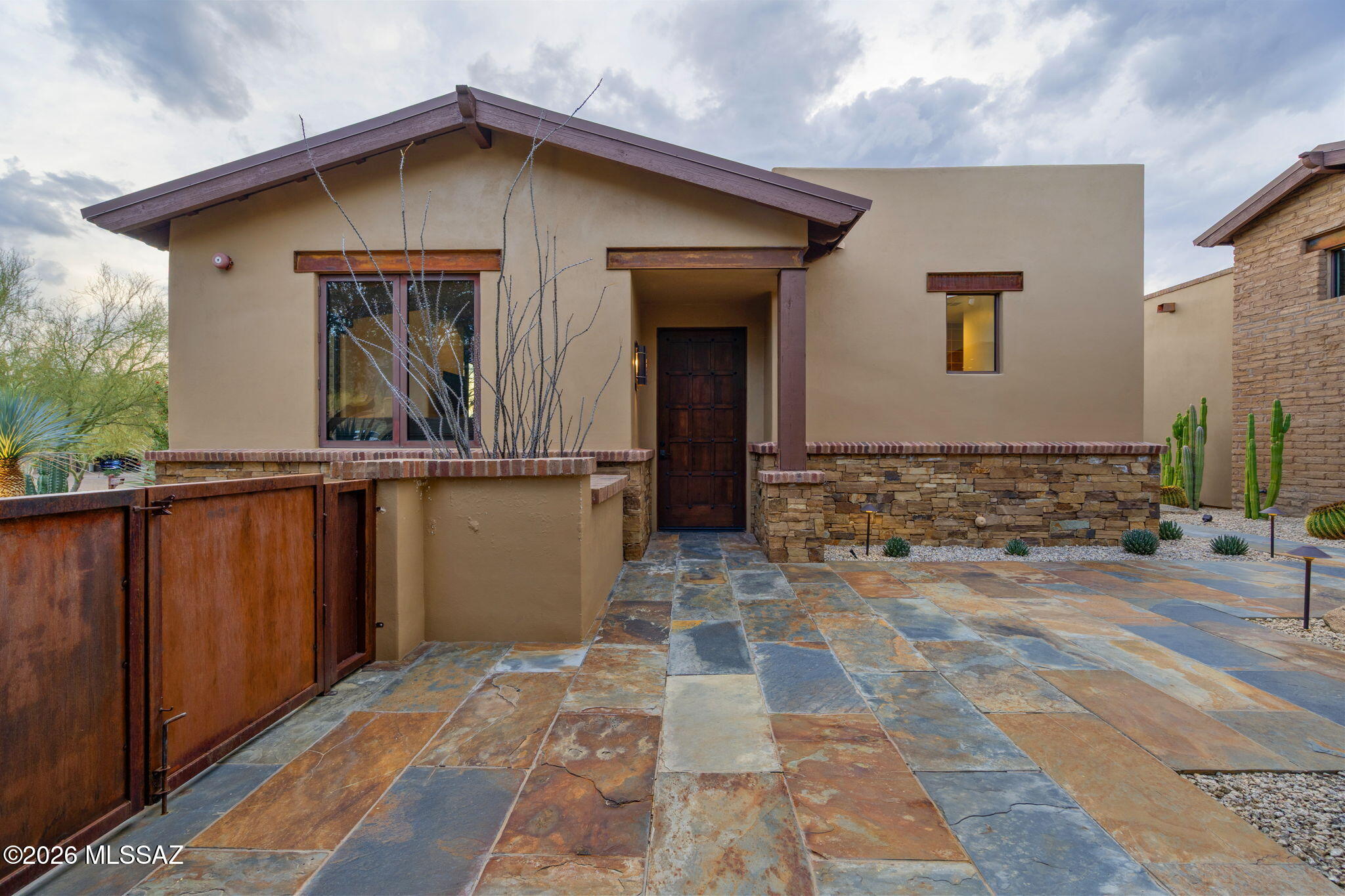 6067 W Seven Saguaros Circle