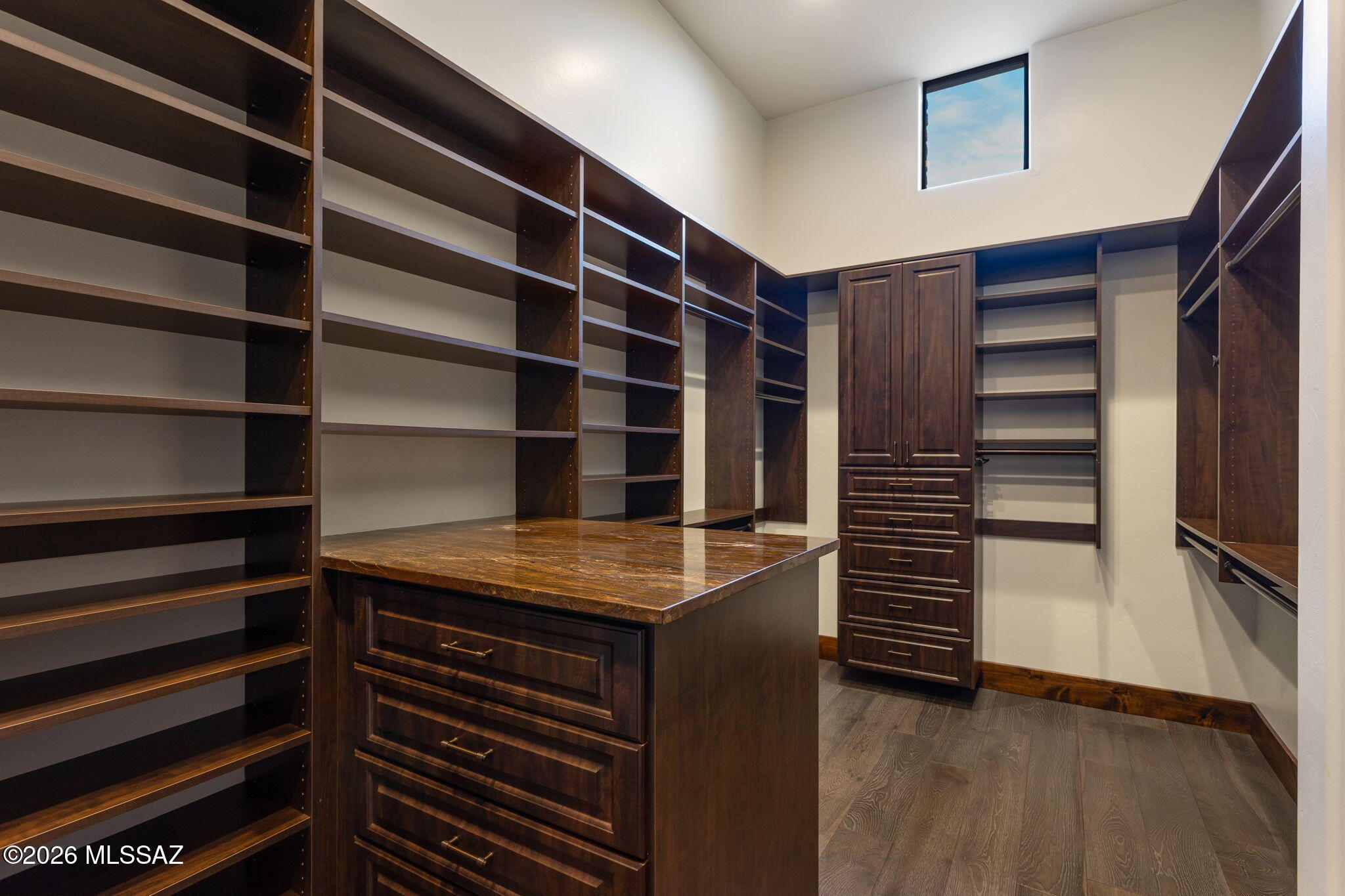 6067 W Seven Saguaros Circle