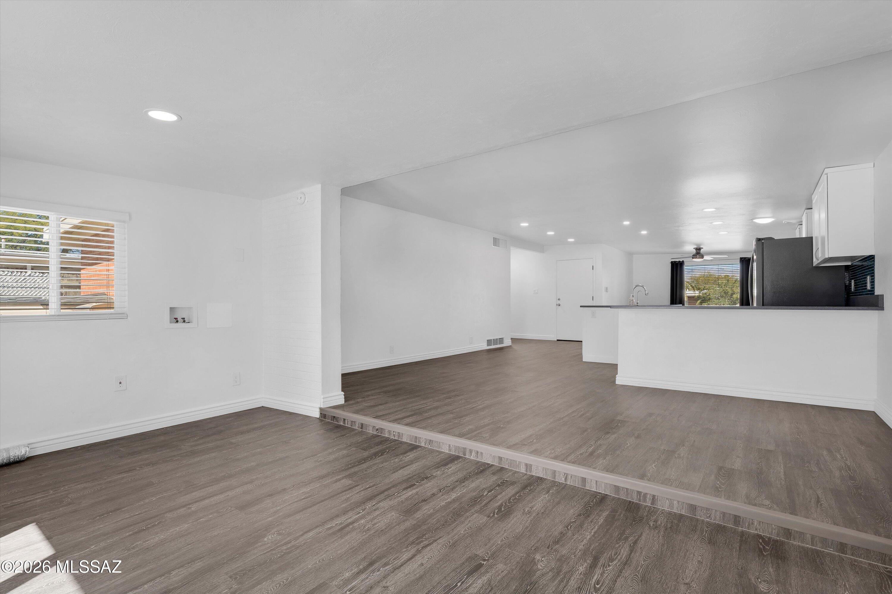 8142 E 5th Street