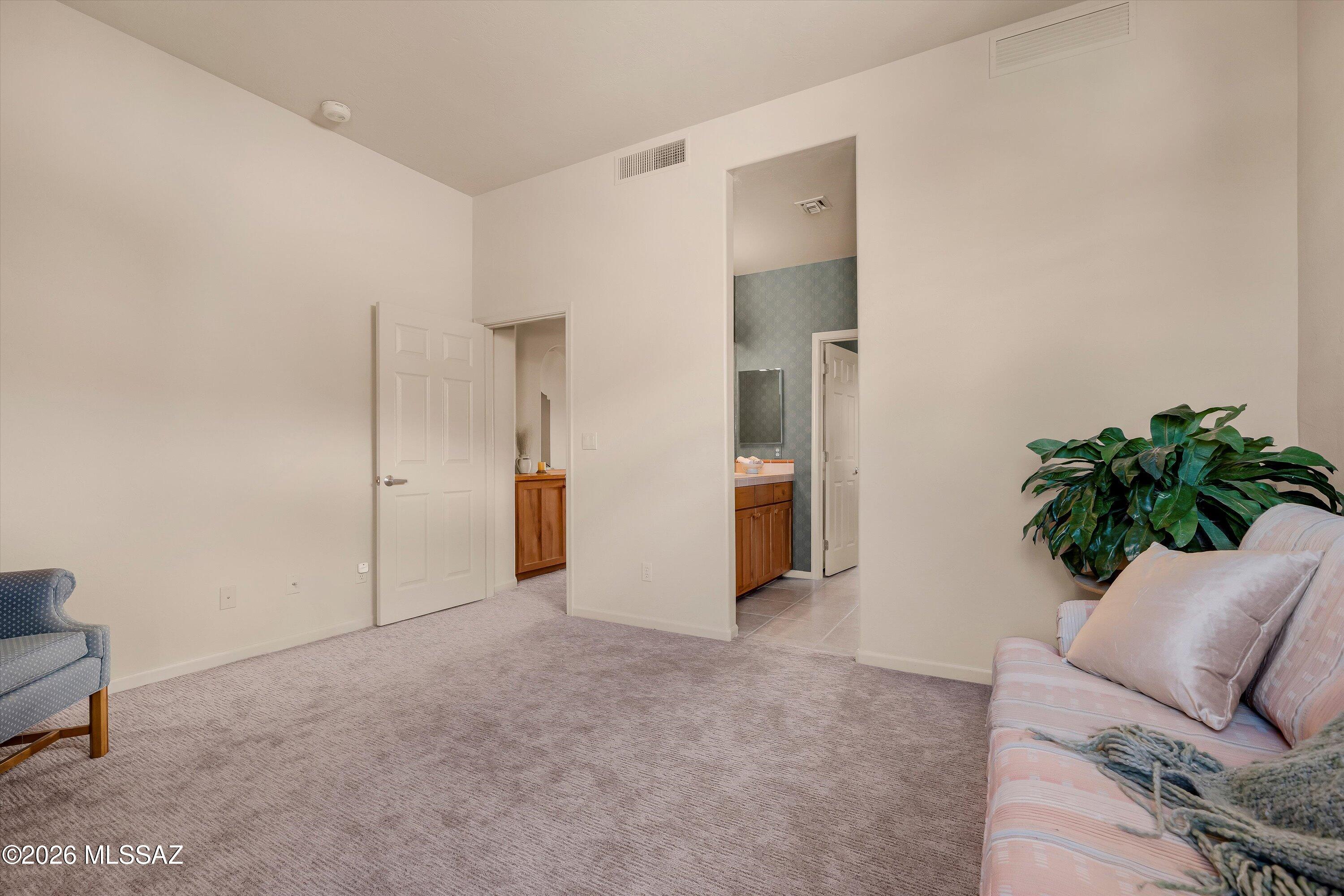 5275 N Ridge Spring Place