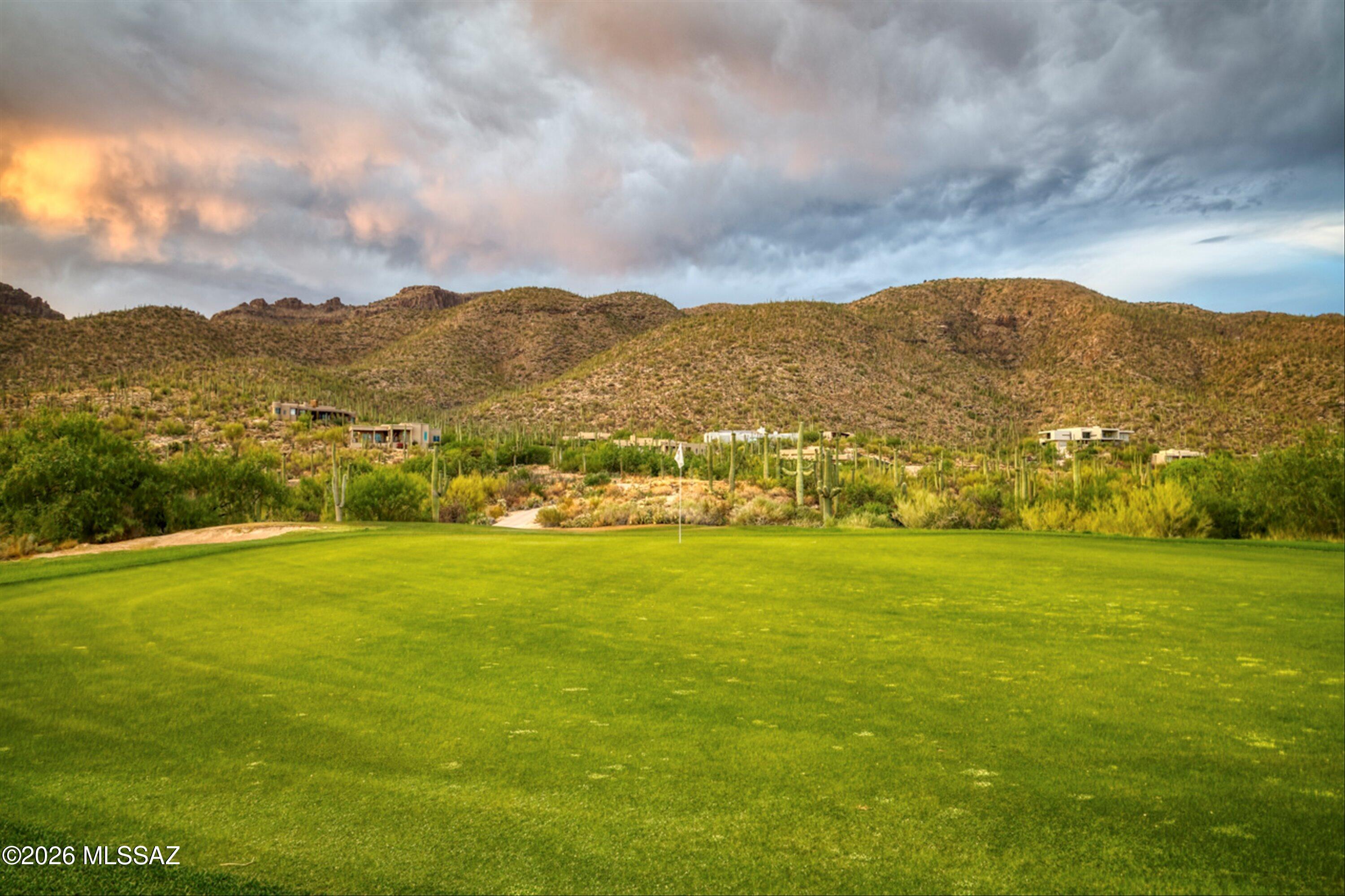 5275 N Ridge Spring Place