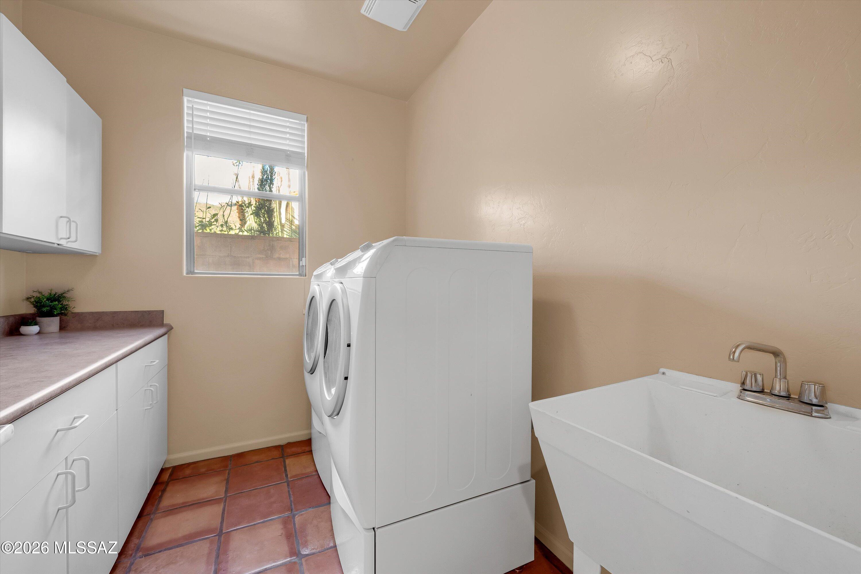 5275 N Ridge Spring Place