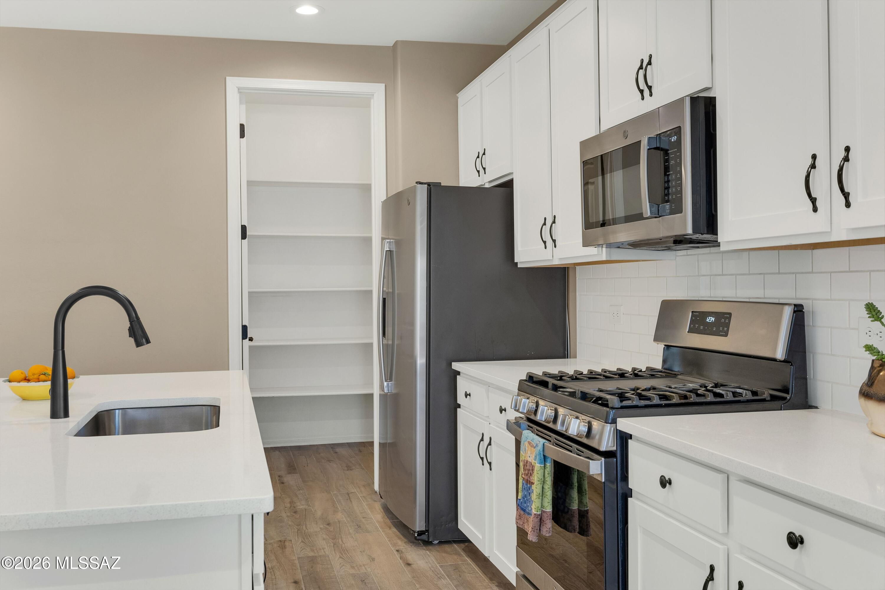 10185 S Rolling Water Drive