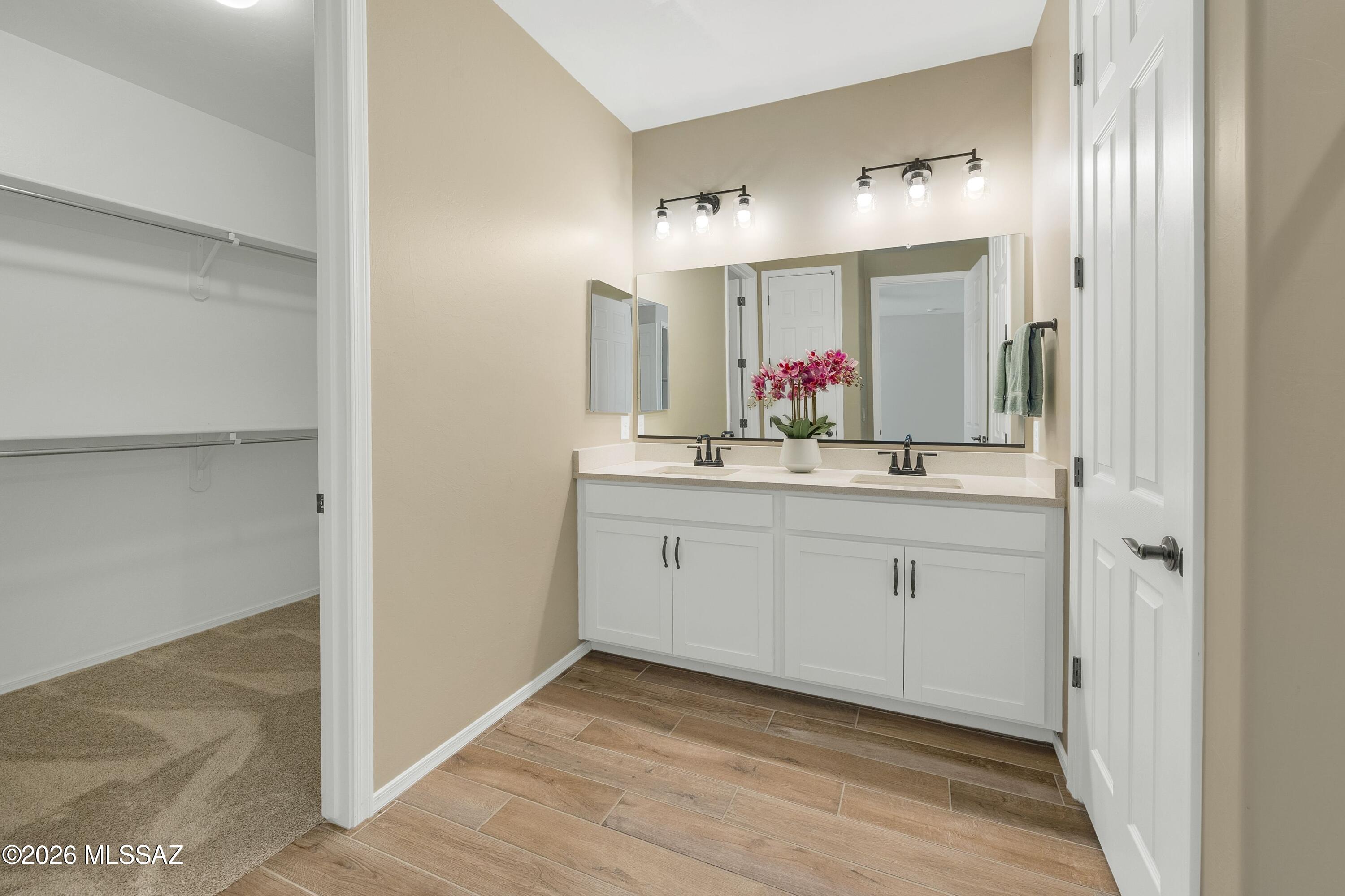 10185 S Rolling Water Drive