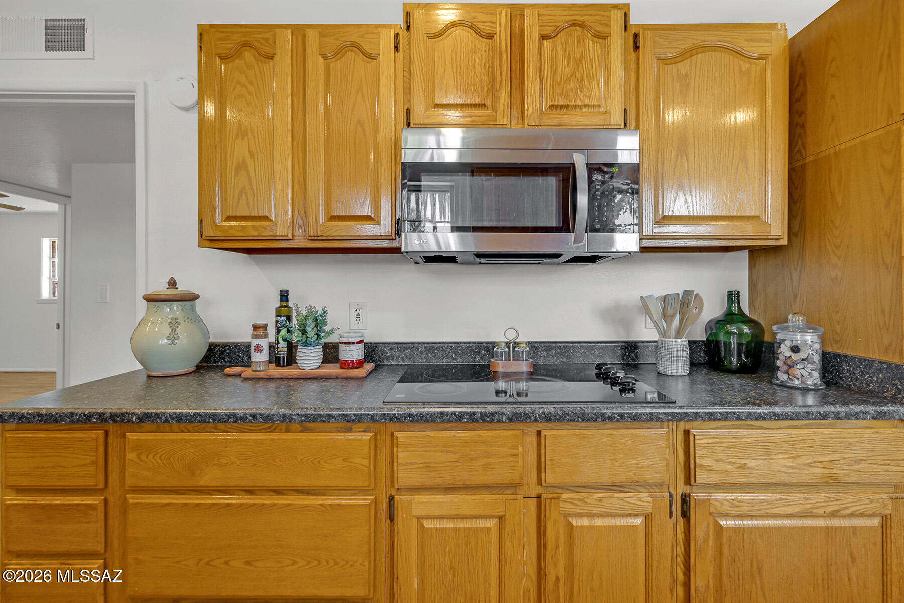 2758 N Warren Avenue