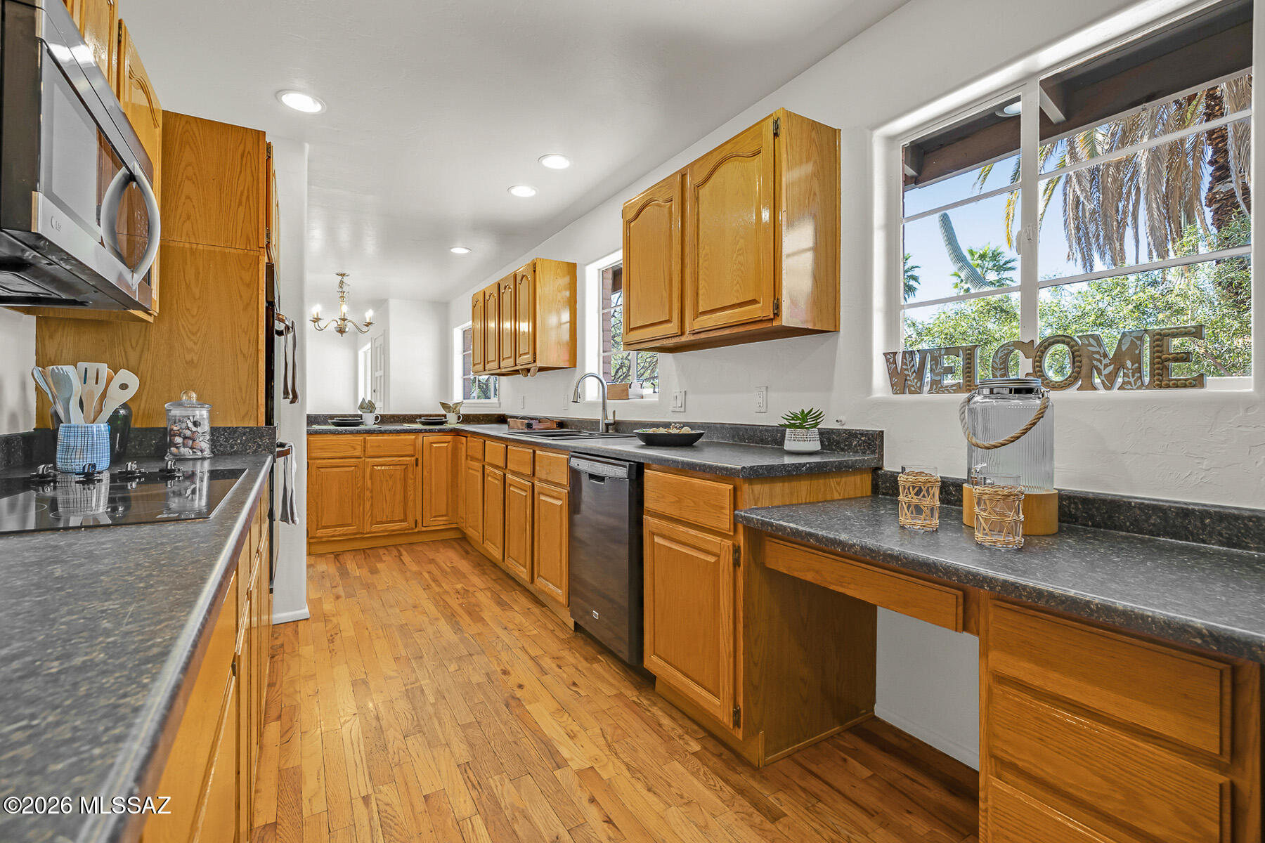 2758 N Warren Avenue