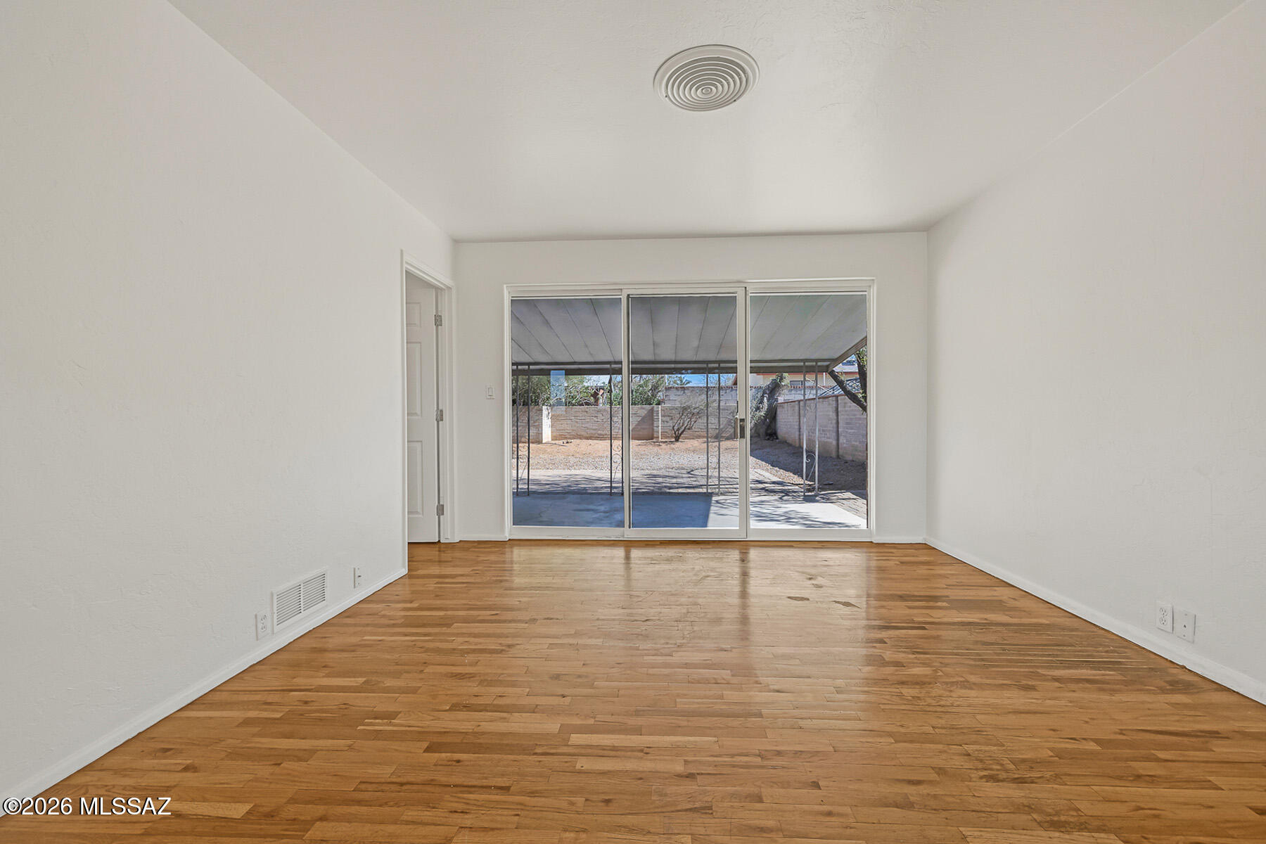 2758 N Warren Avenue