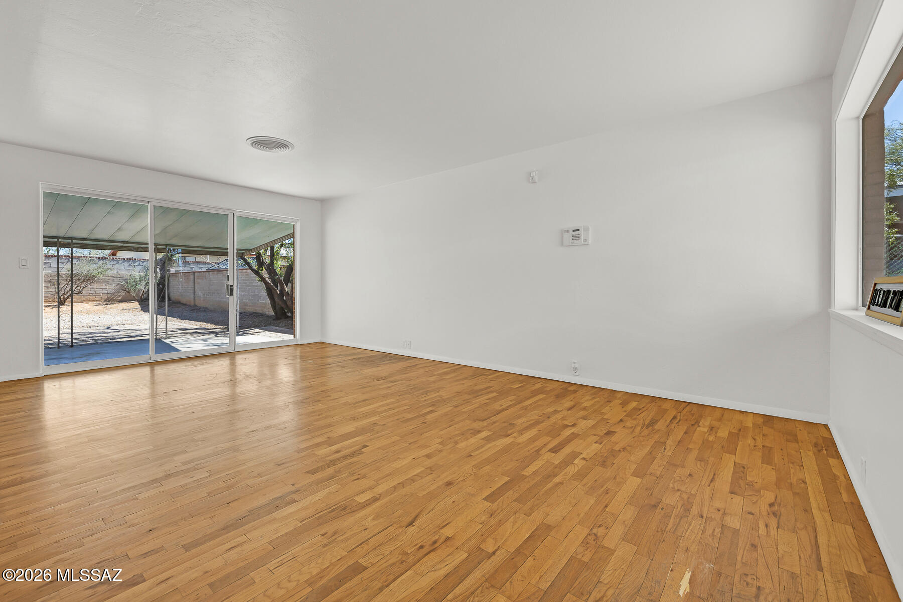 2758 N Warren Avenue