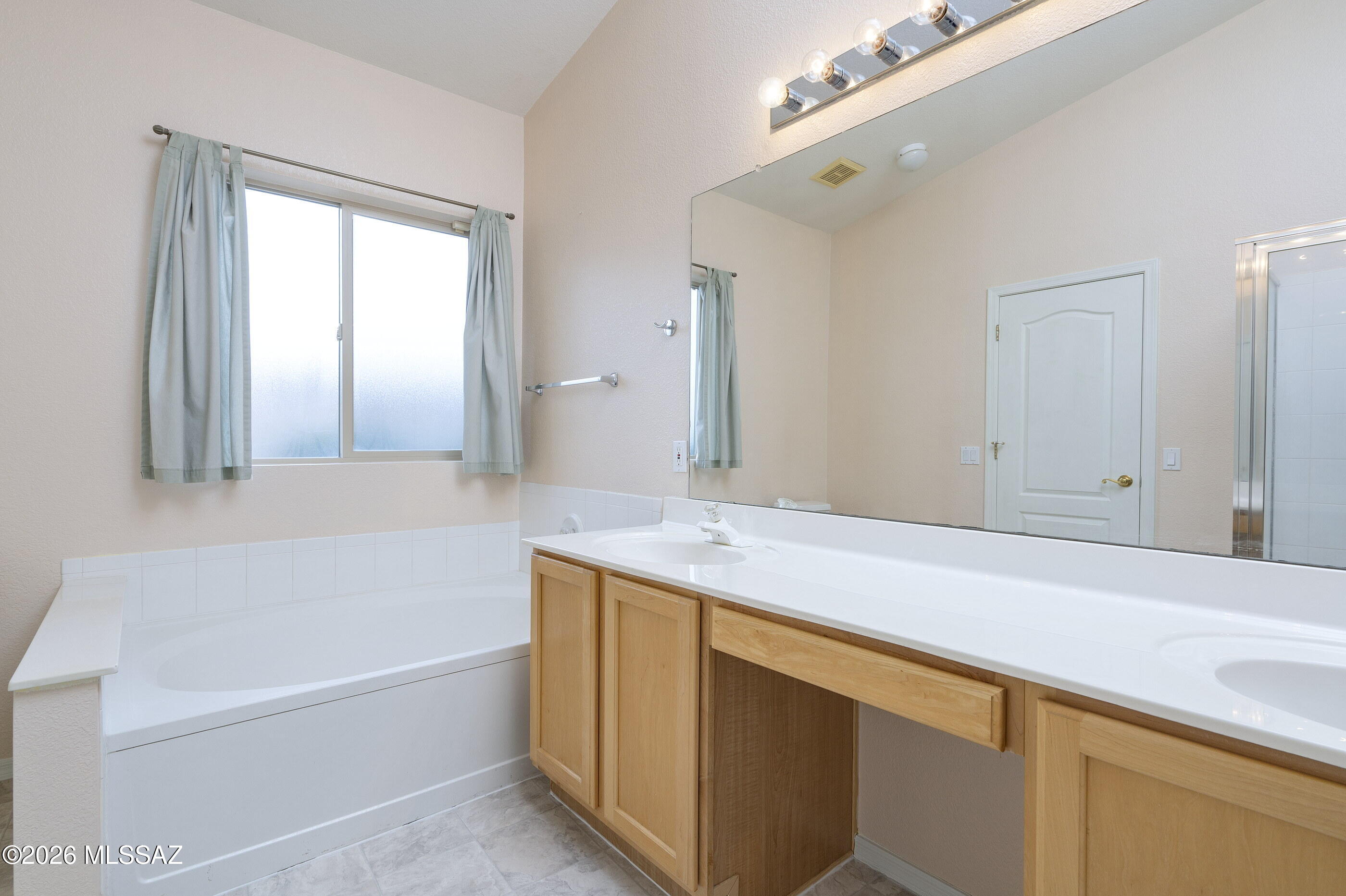 9172 N Treasure Mountain Drive