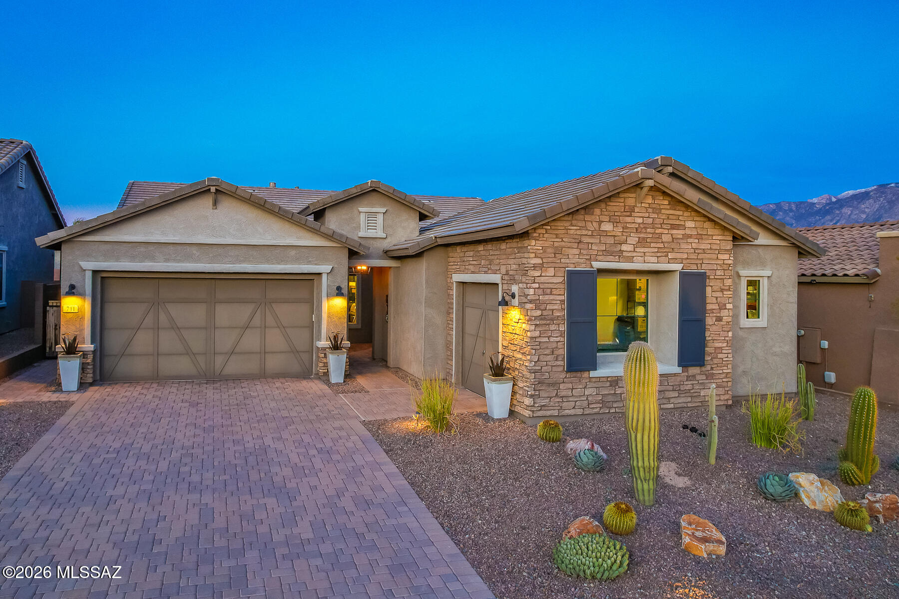 711 E Nubra Valley Place