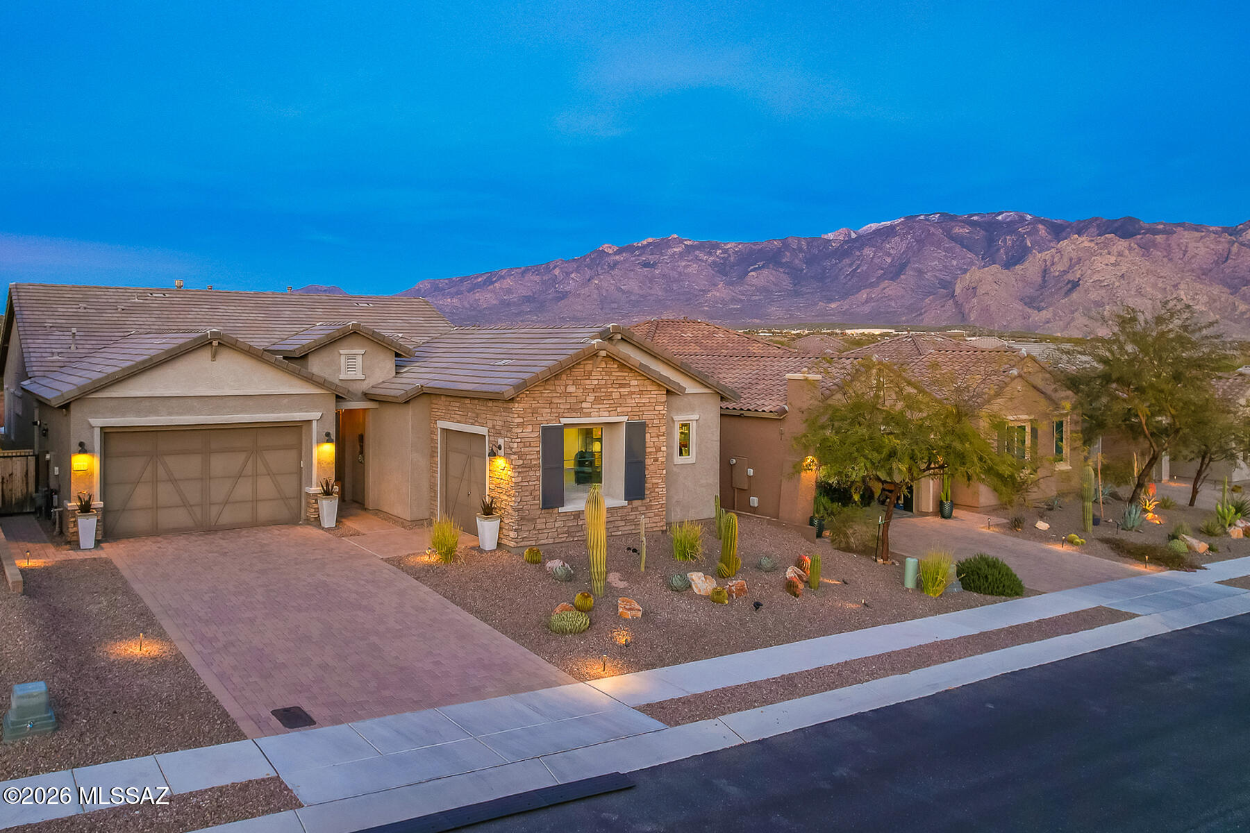 711 E Nubra Valley Place