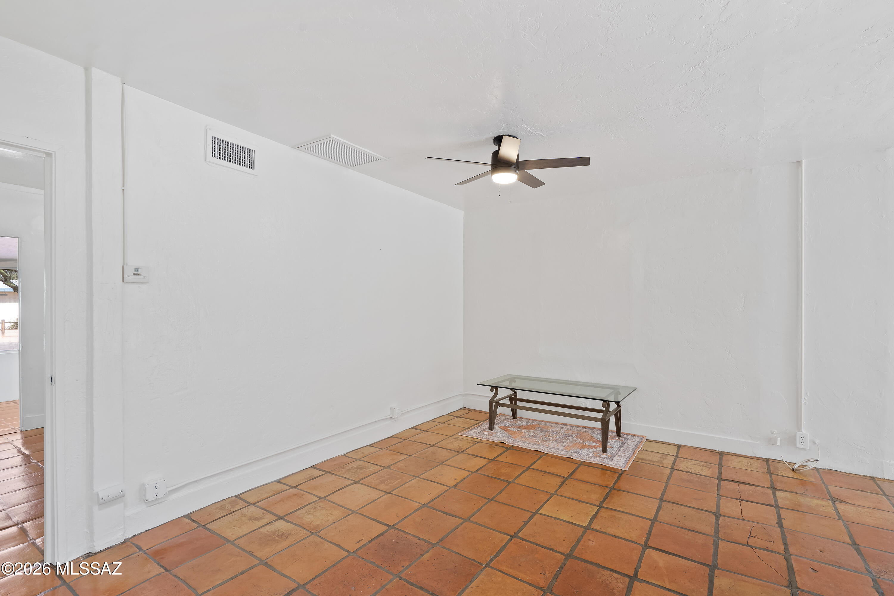 4564 E Seneca Street 4566