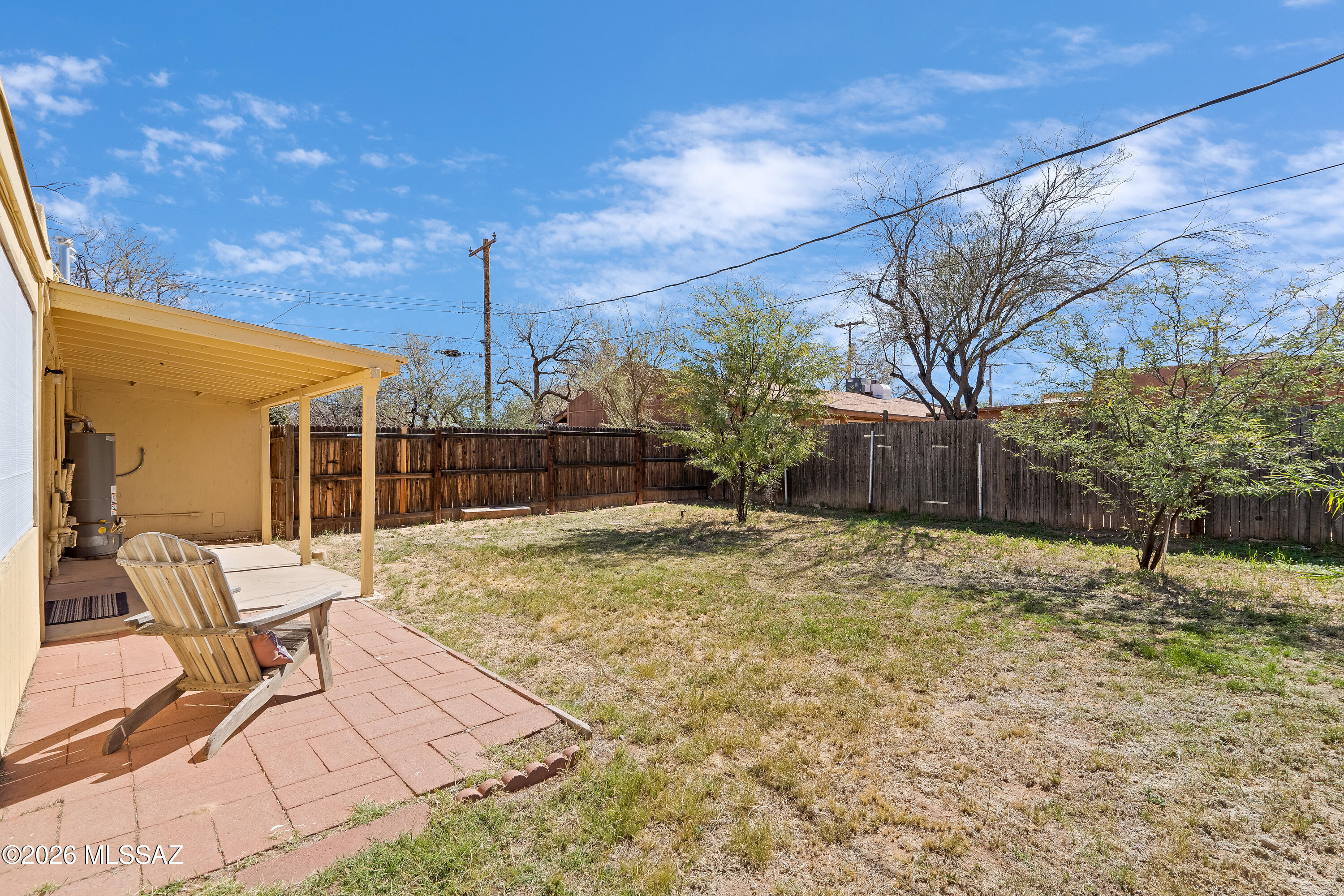 4564 E Seneca Street 4566