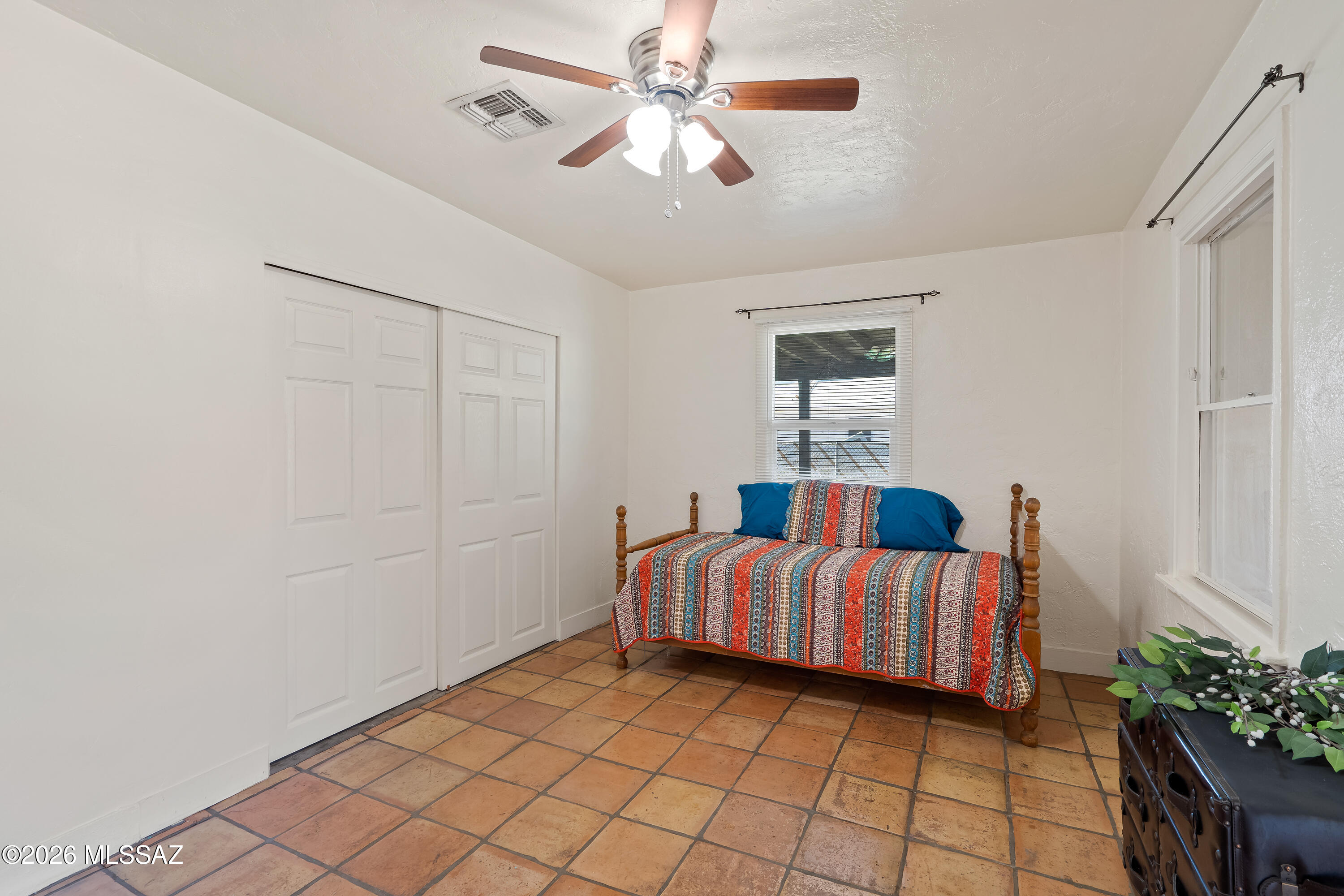 4564 E Seneca Street 4566