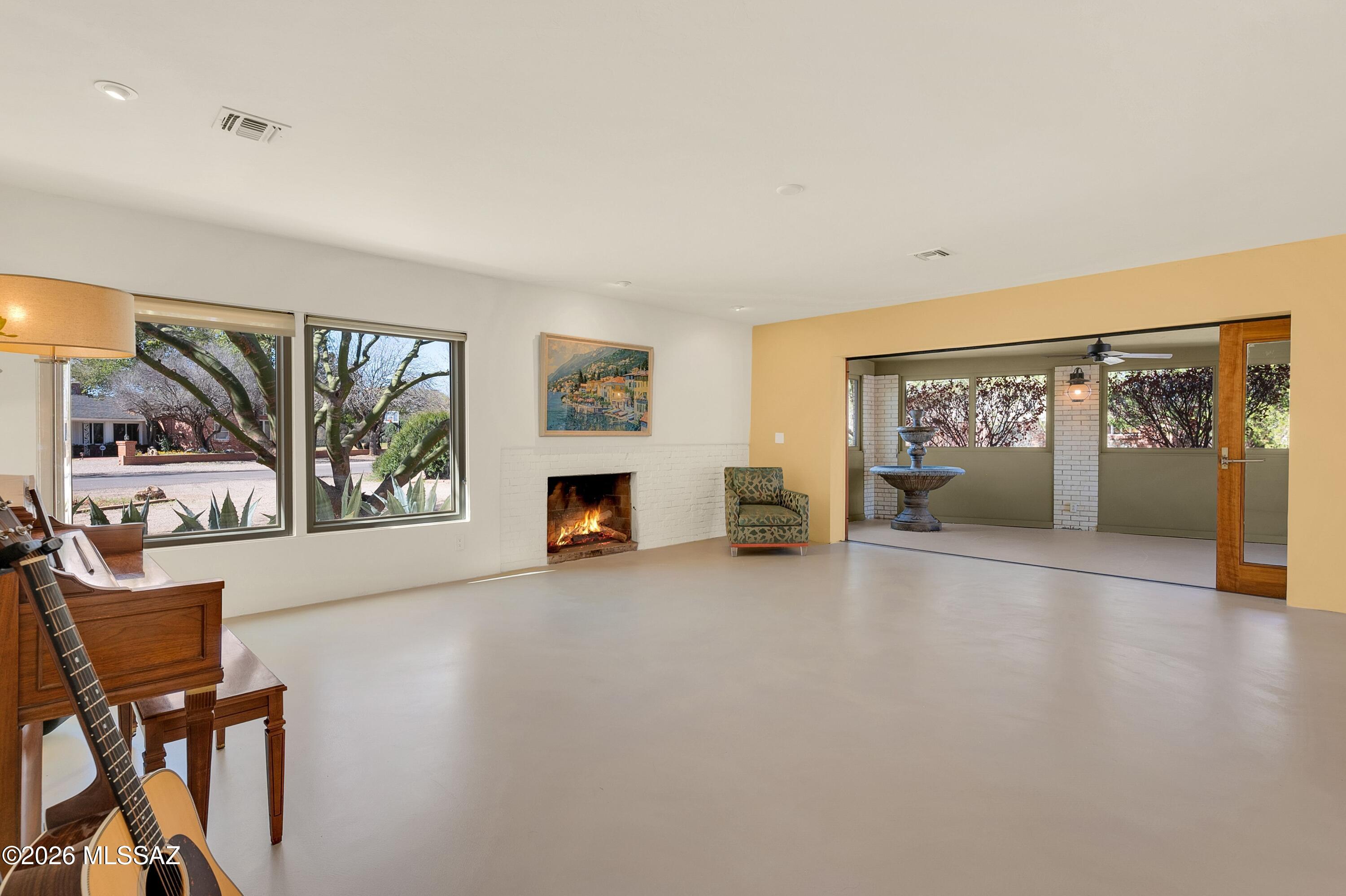 11915 E Barbary Coast Road