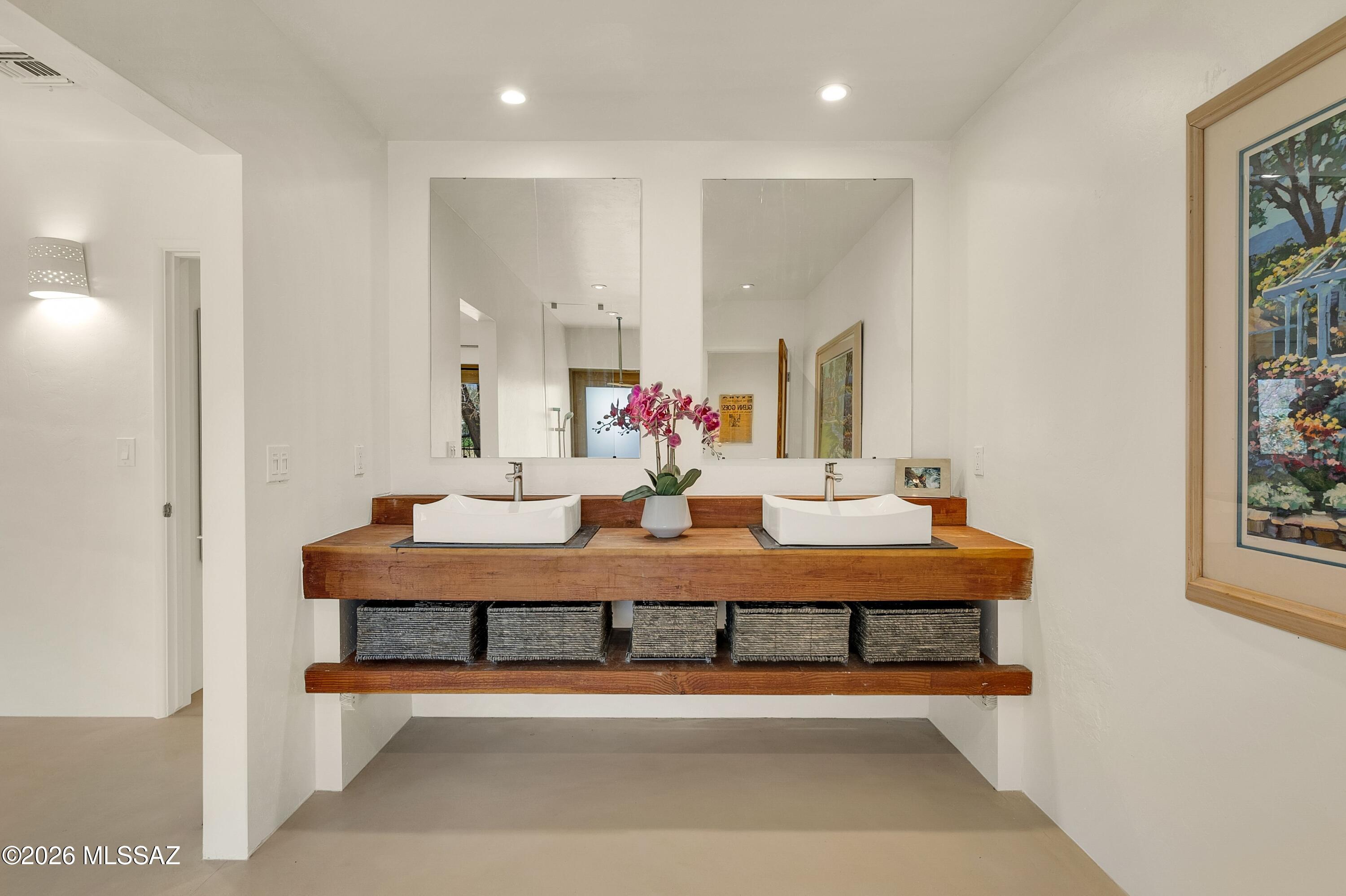 11915 E Barbary Coast Road