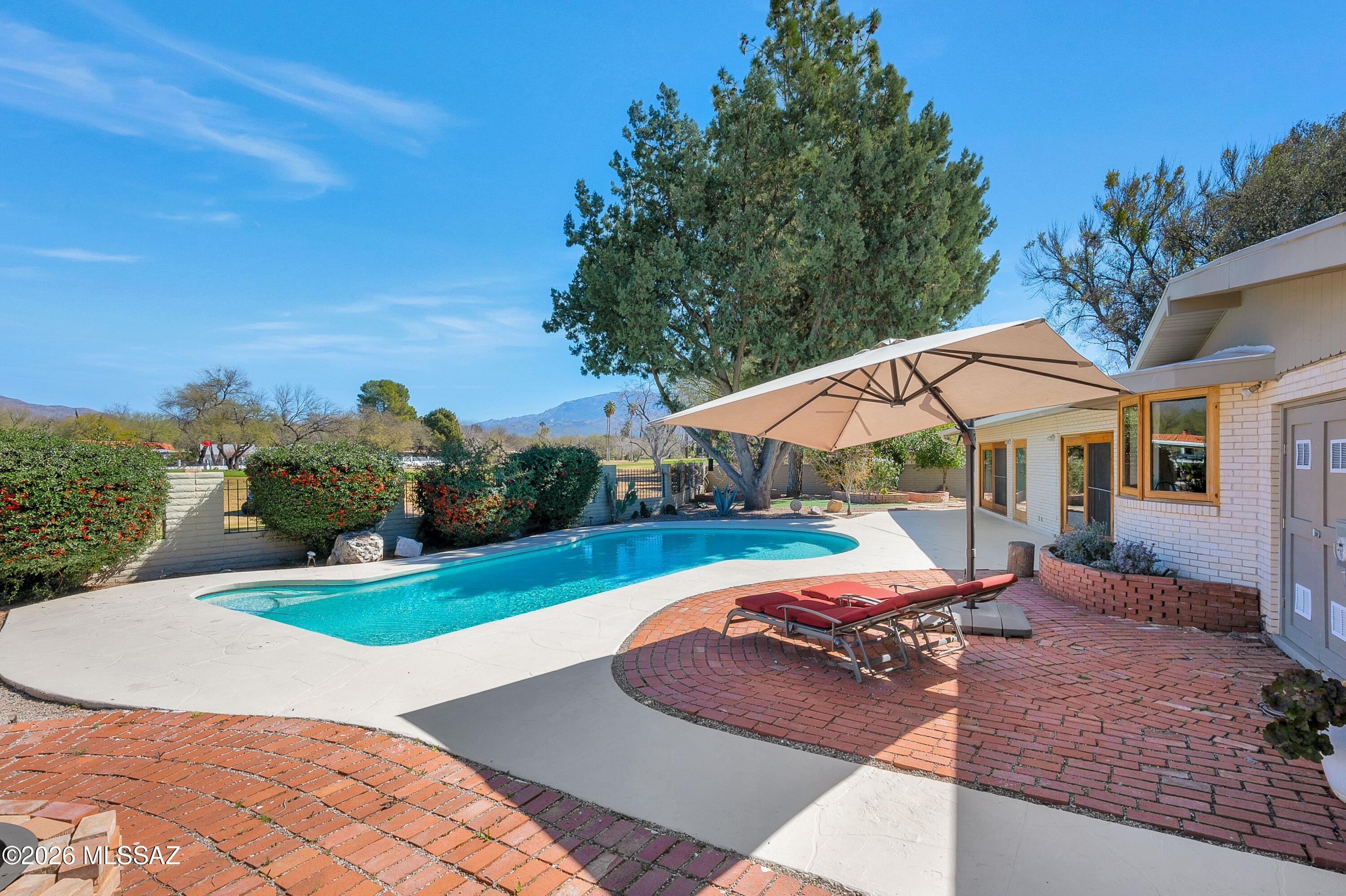 11915 E Barbary Coast Road