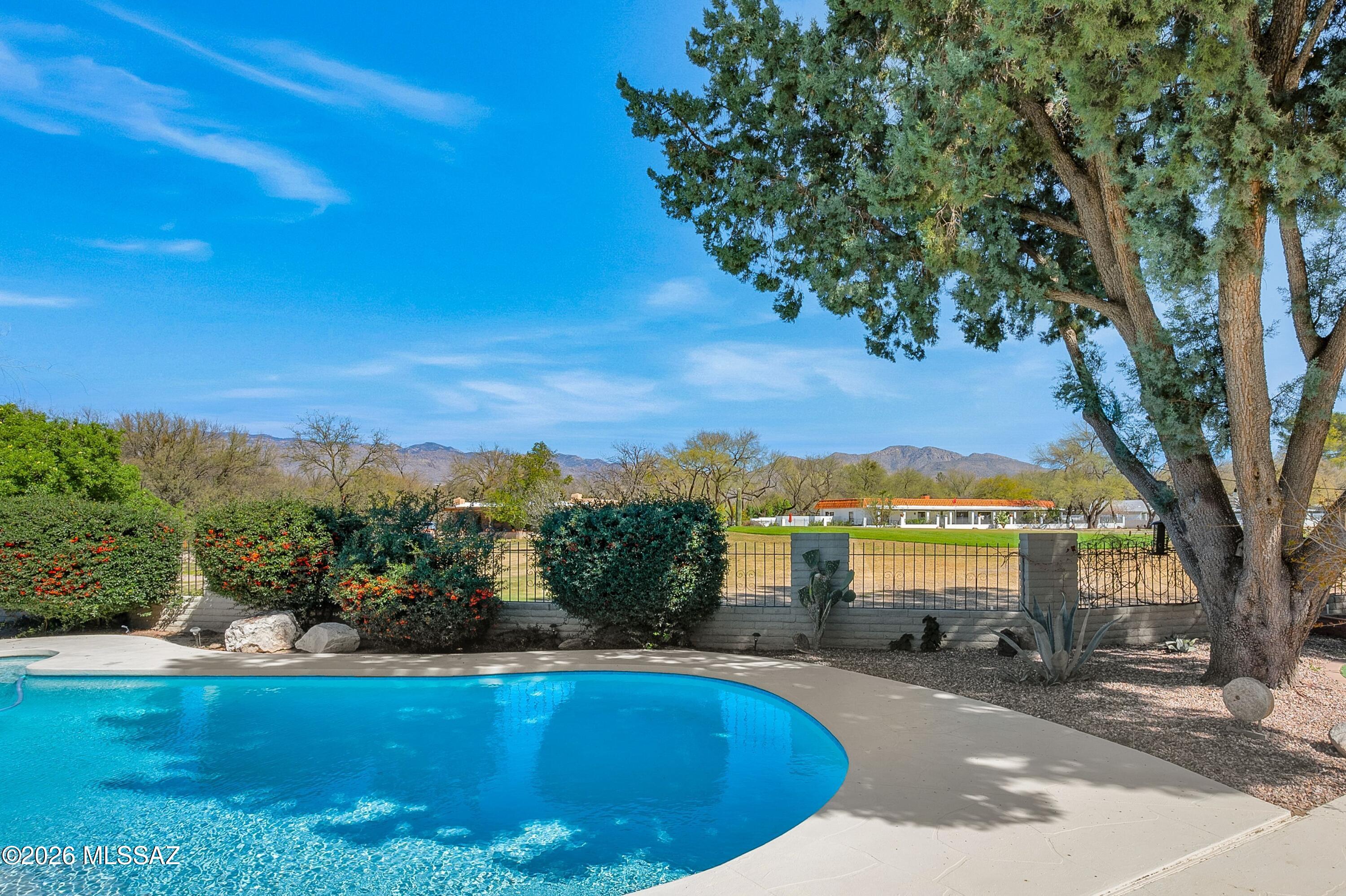 11915 E Barbary Coast Road