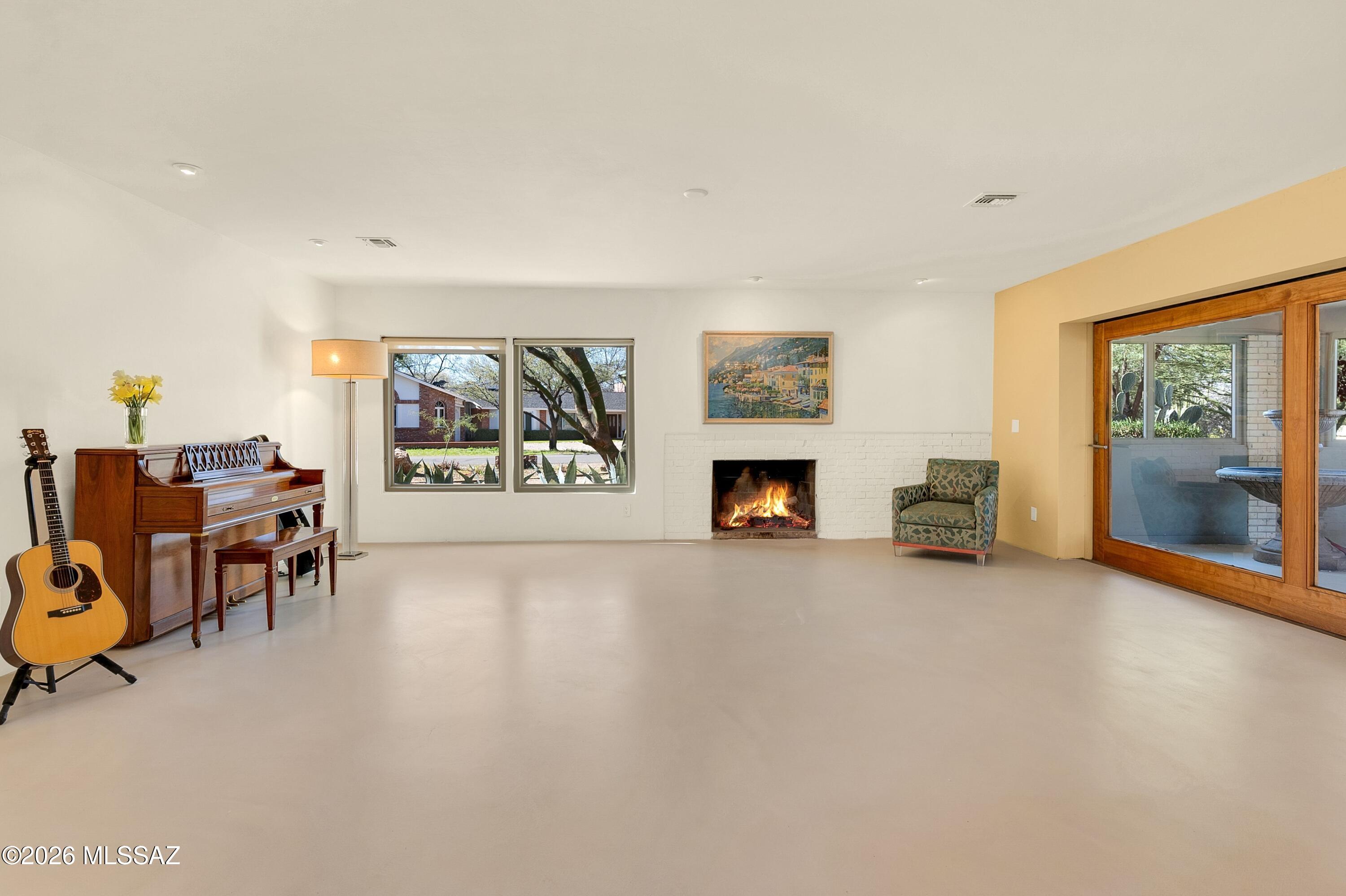 11915 E Barbary Coast Road