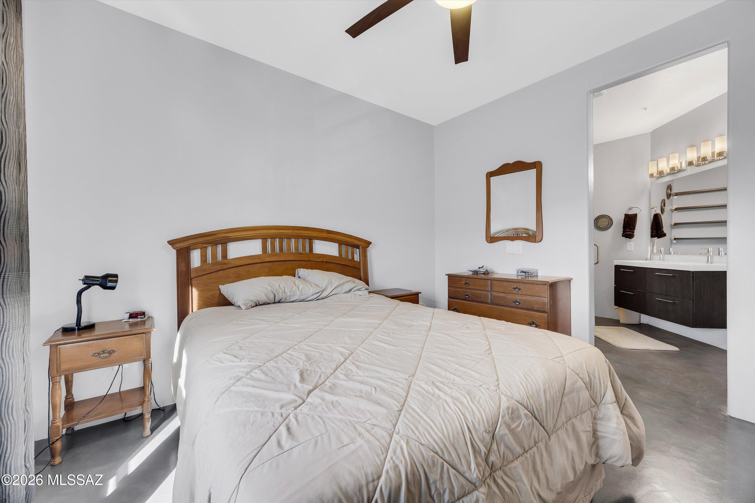 2431 E Autumn Flower Drive