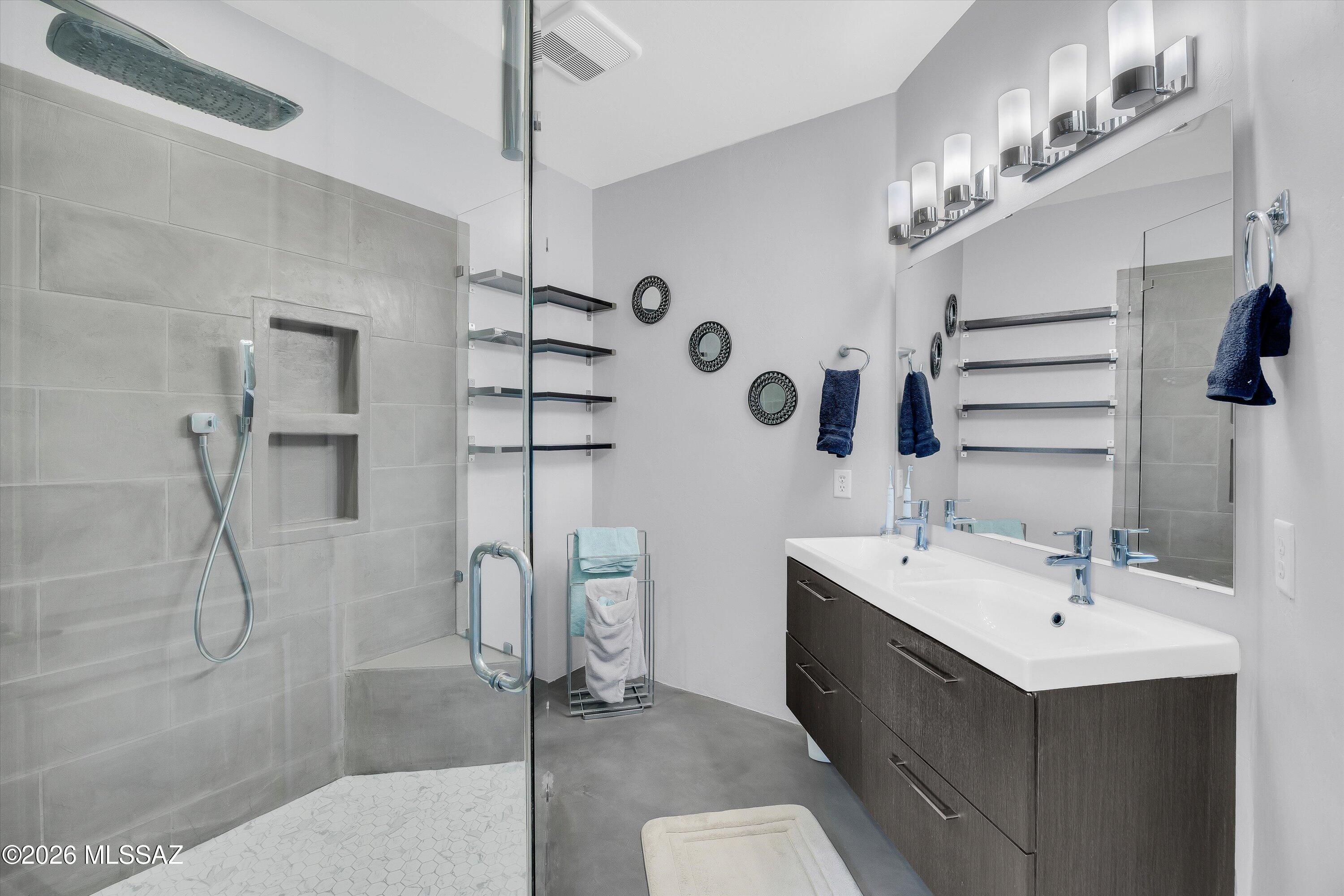 2431 E Autumn Flower Drive