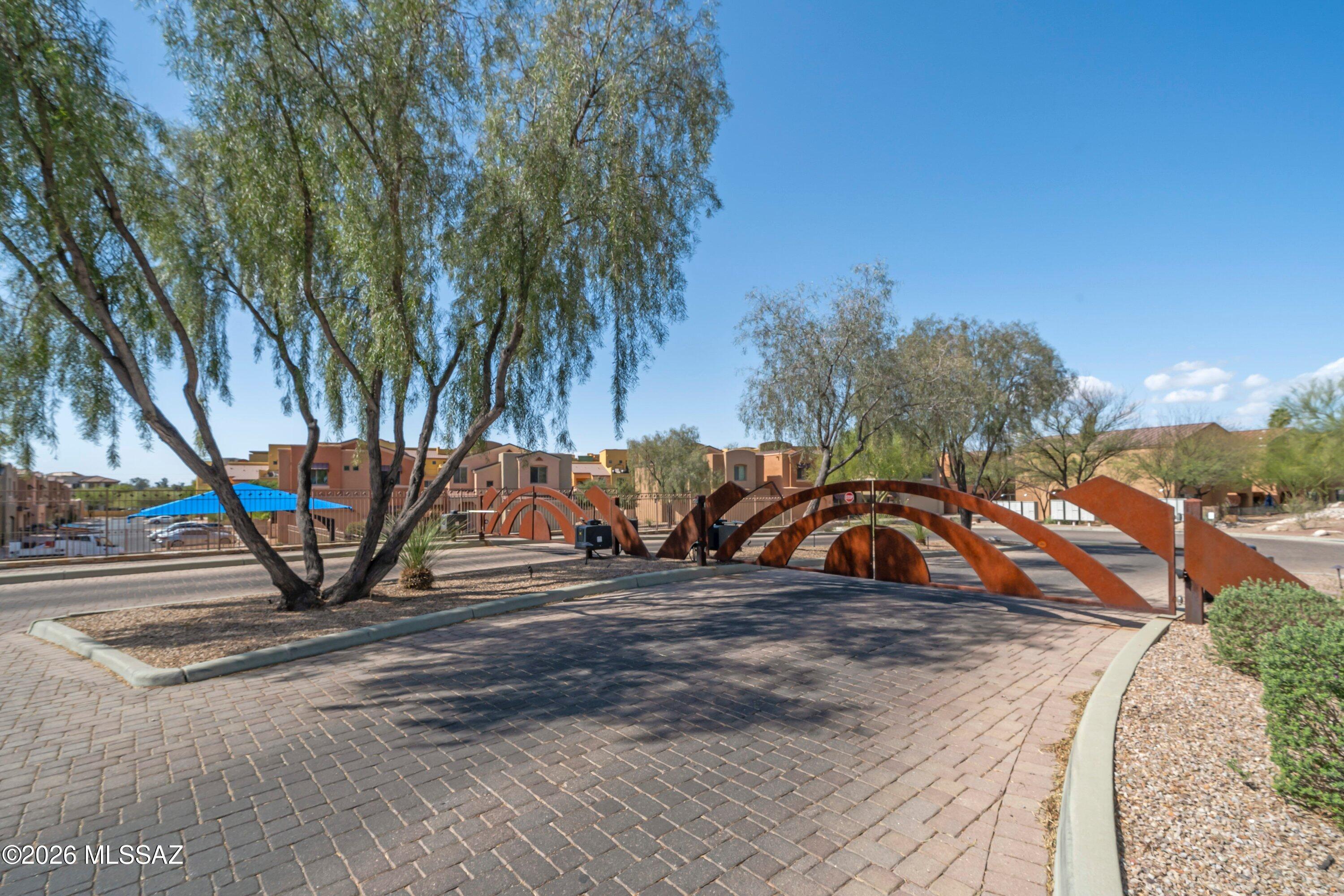 2431 E Autumn Flower Drive